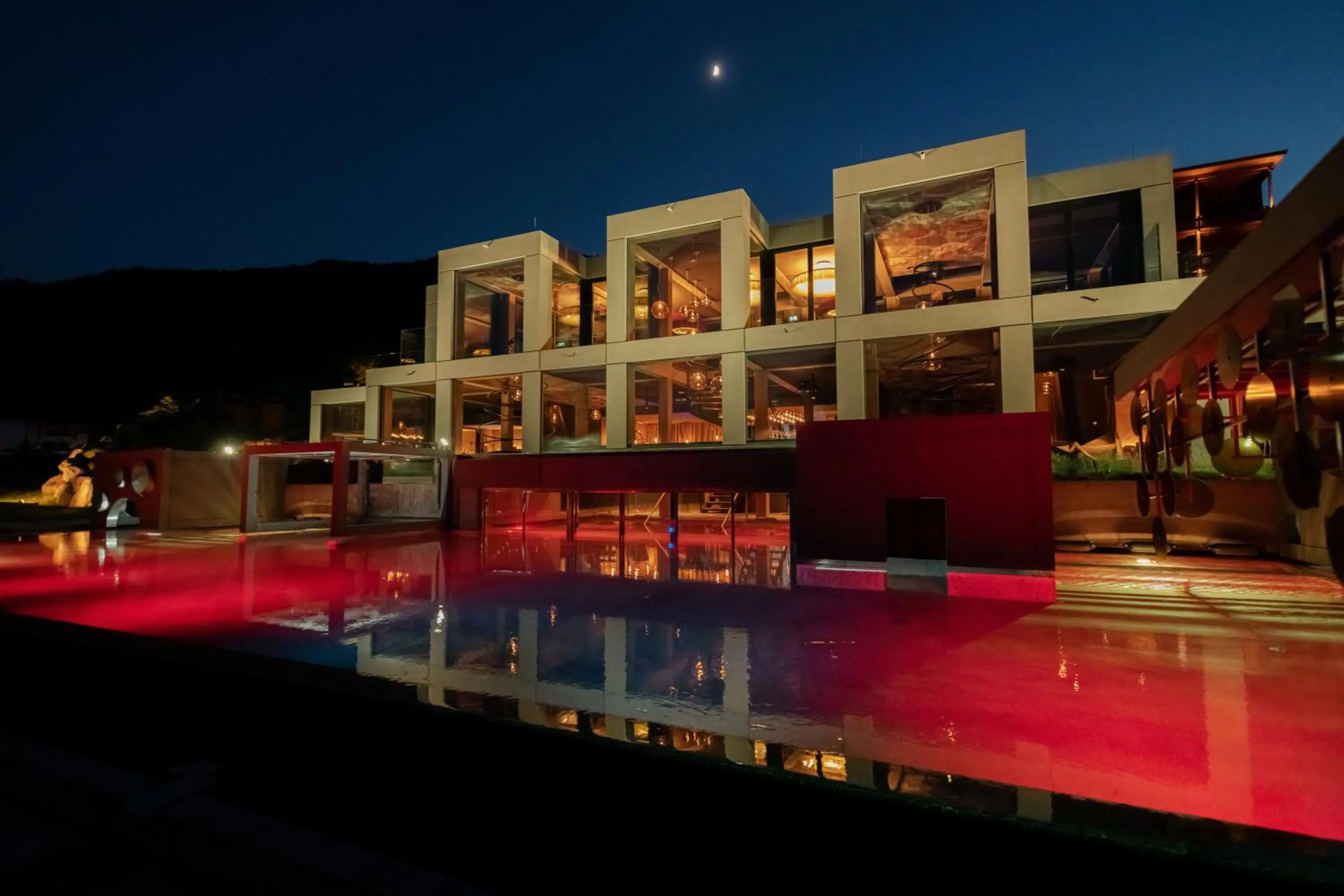 Property building in MOHR life resort