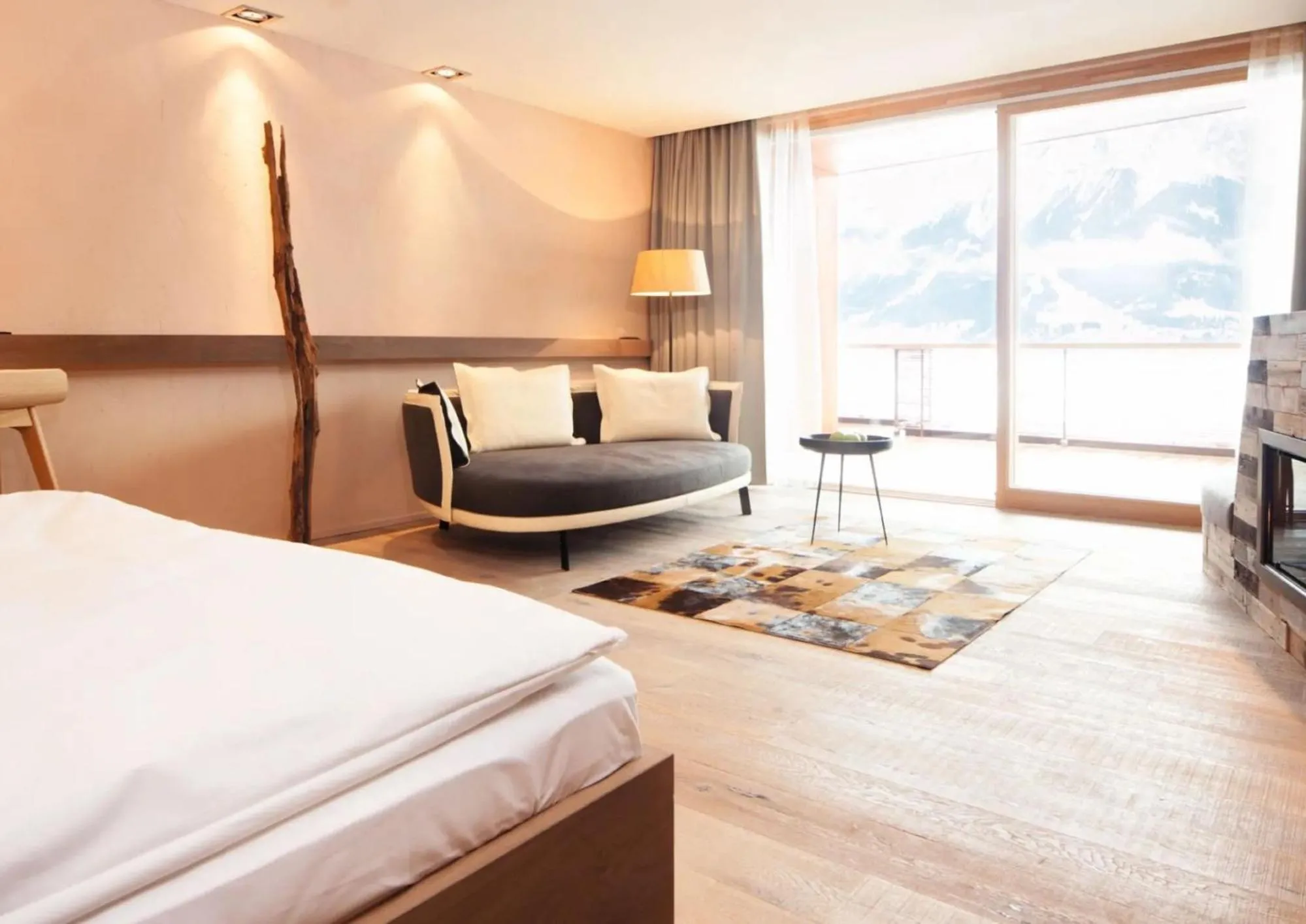 Seating area, Bed in MOHR life resort