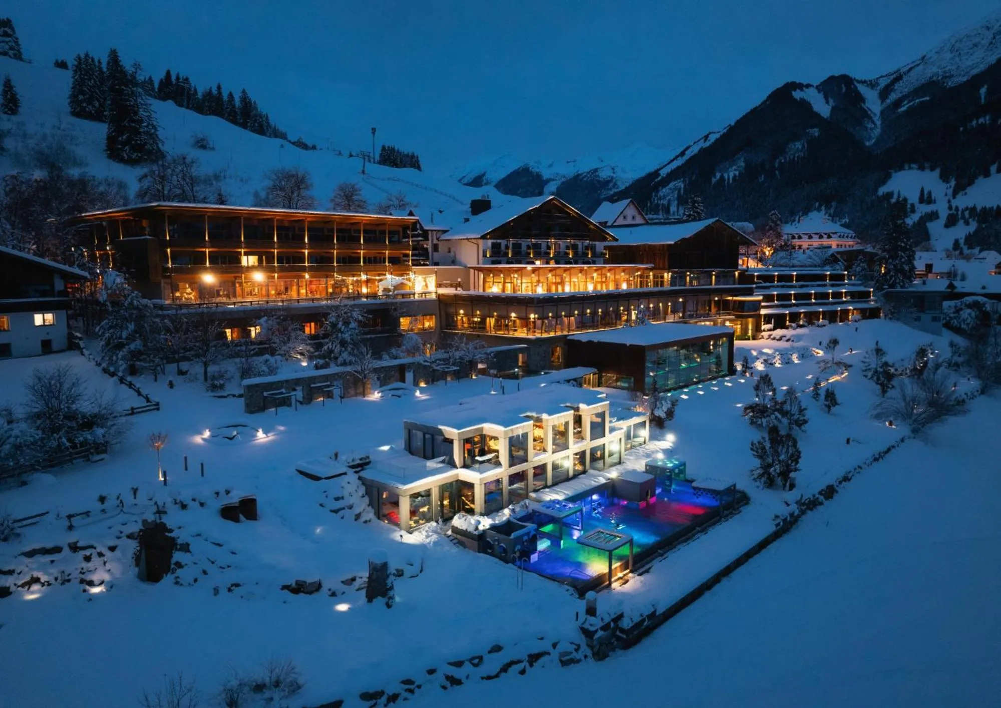 Night in MOHR life resort