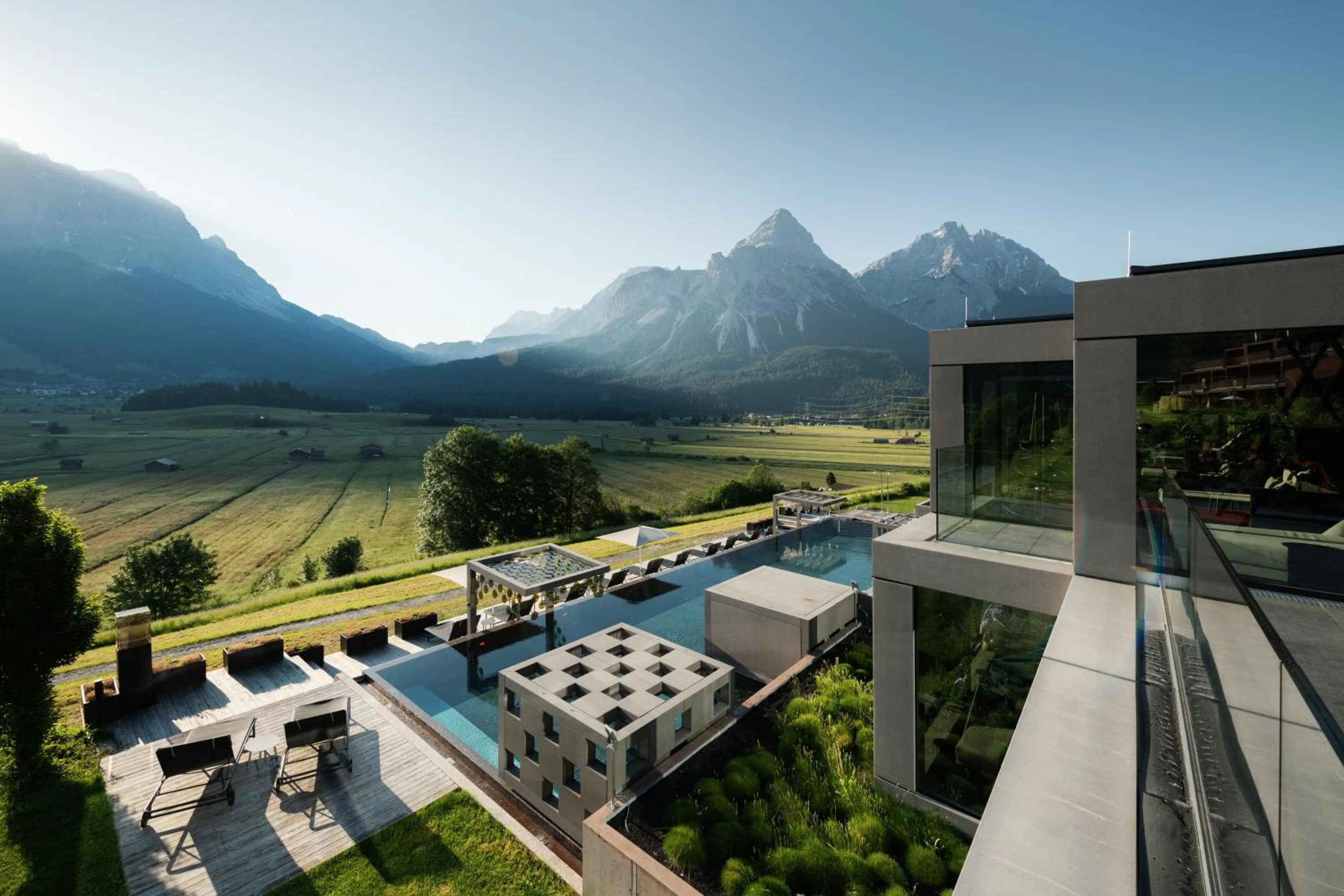 Property building in MOHR life resort