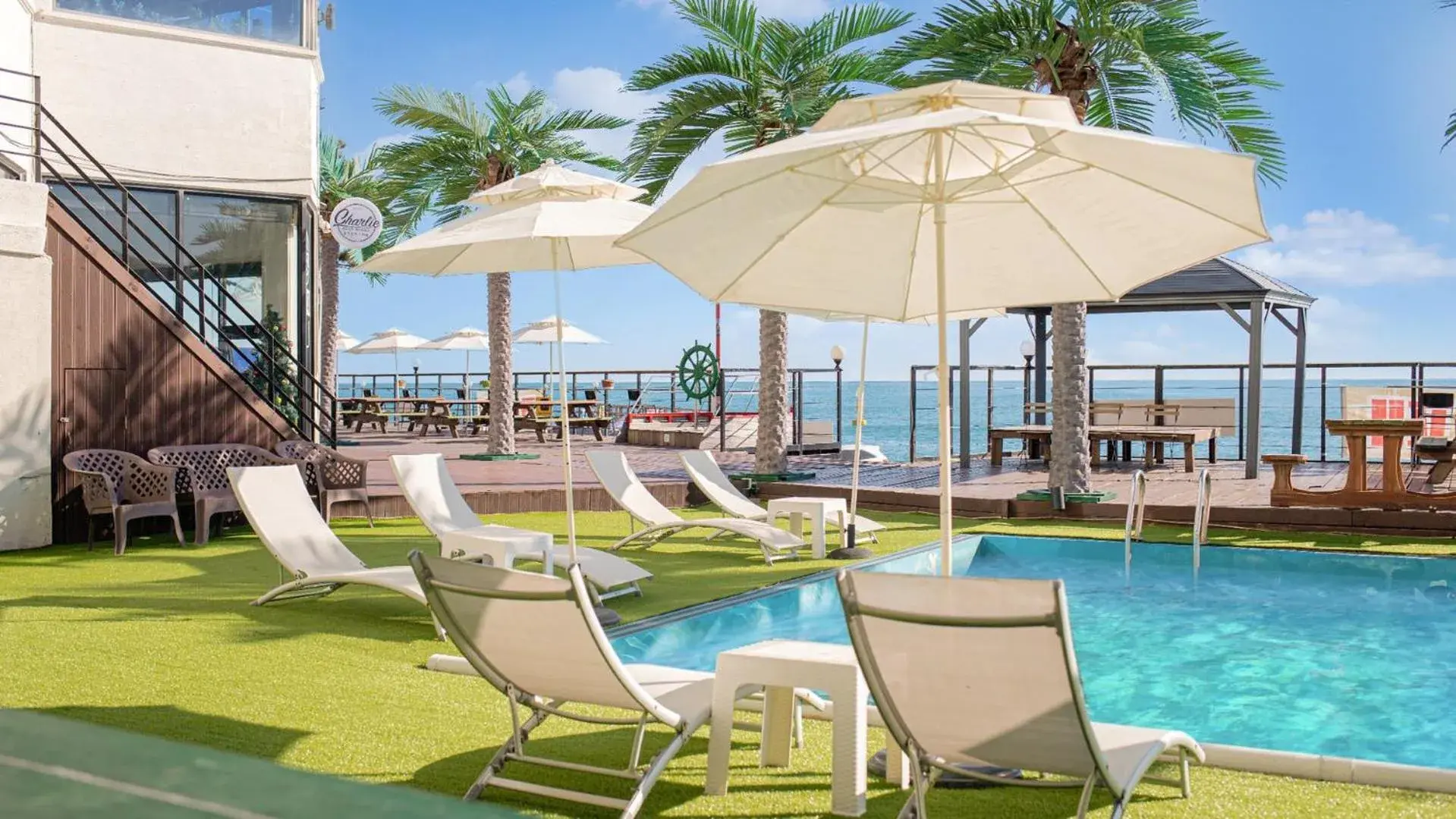 Property building in Gyeongju Neulsiwon Pension Property building in Gyeongju Neulsiwon Pension