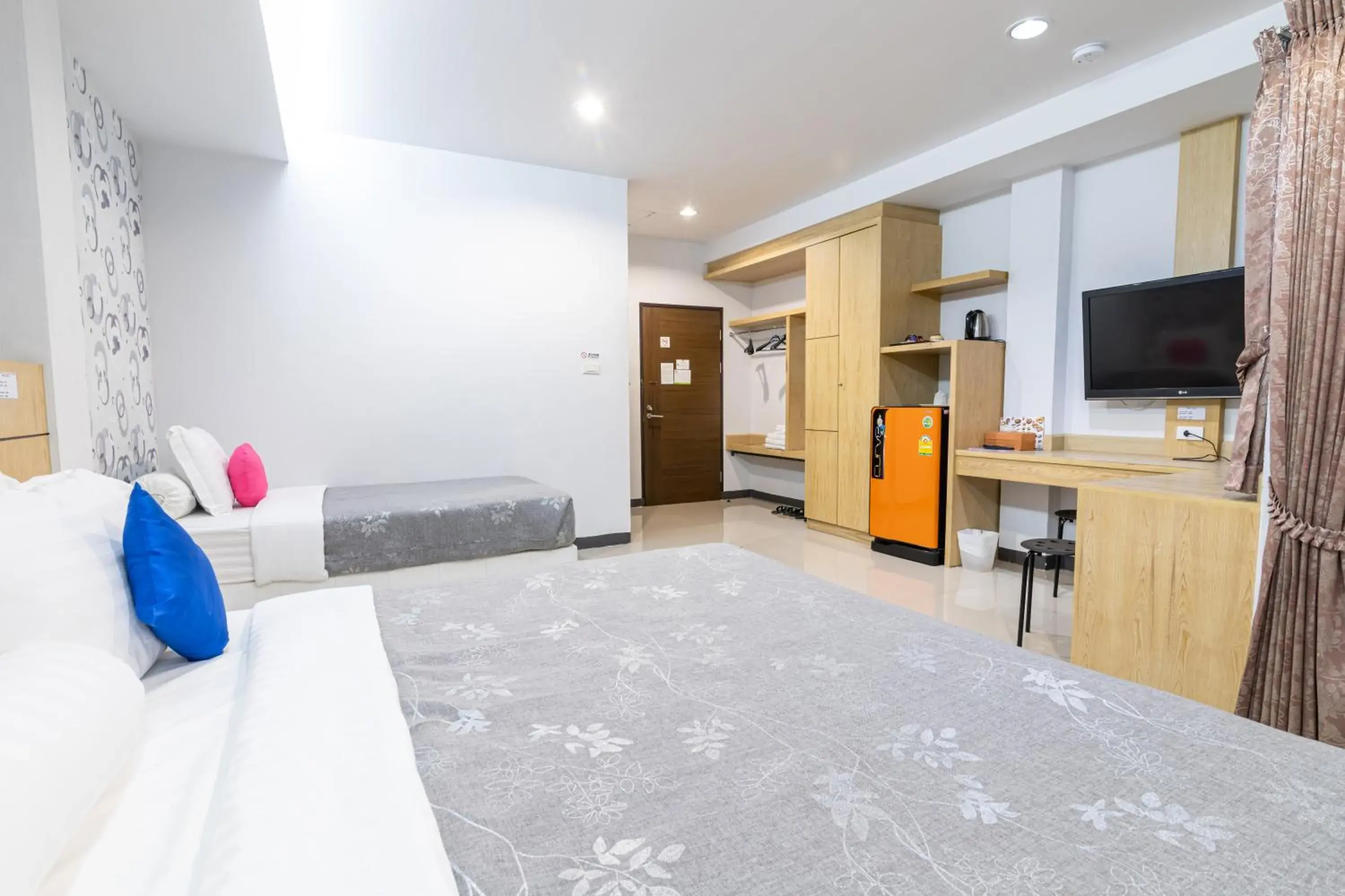 Bed in The Rama Hotel Bed in The Rama Hotel