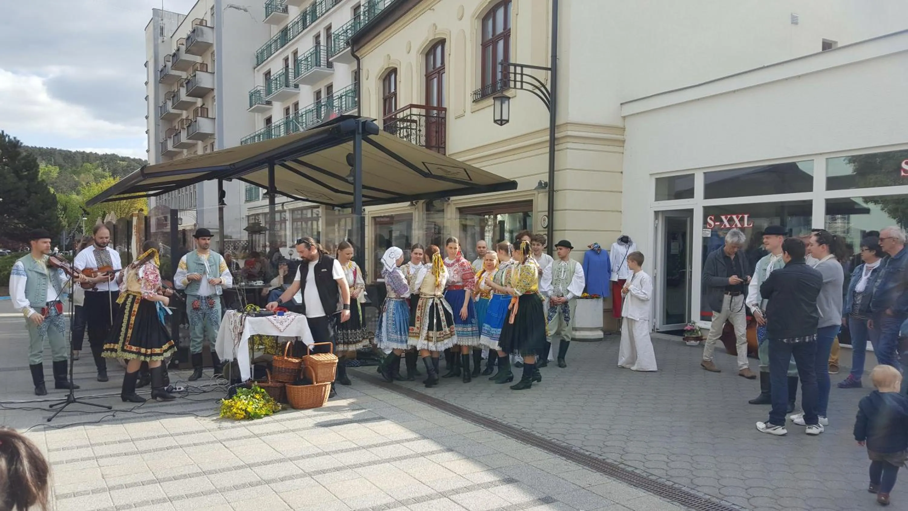 Off site in Zuckmann Villa