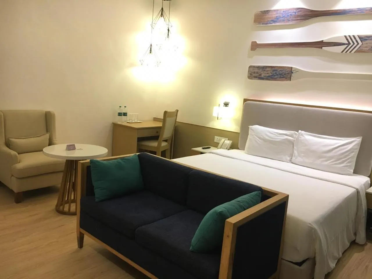 Bedroom, Bed in Radisson Goa Candolim