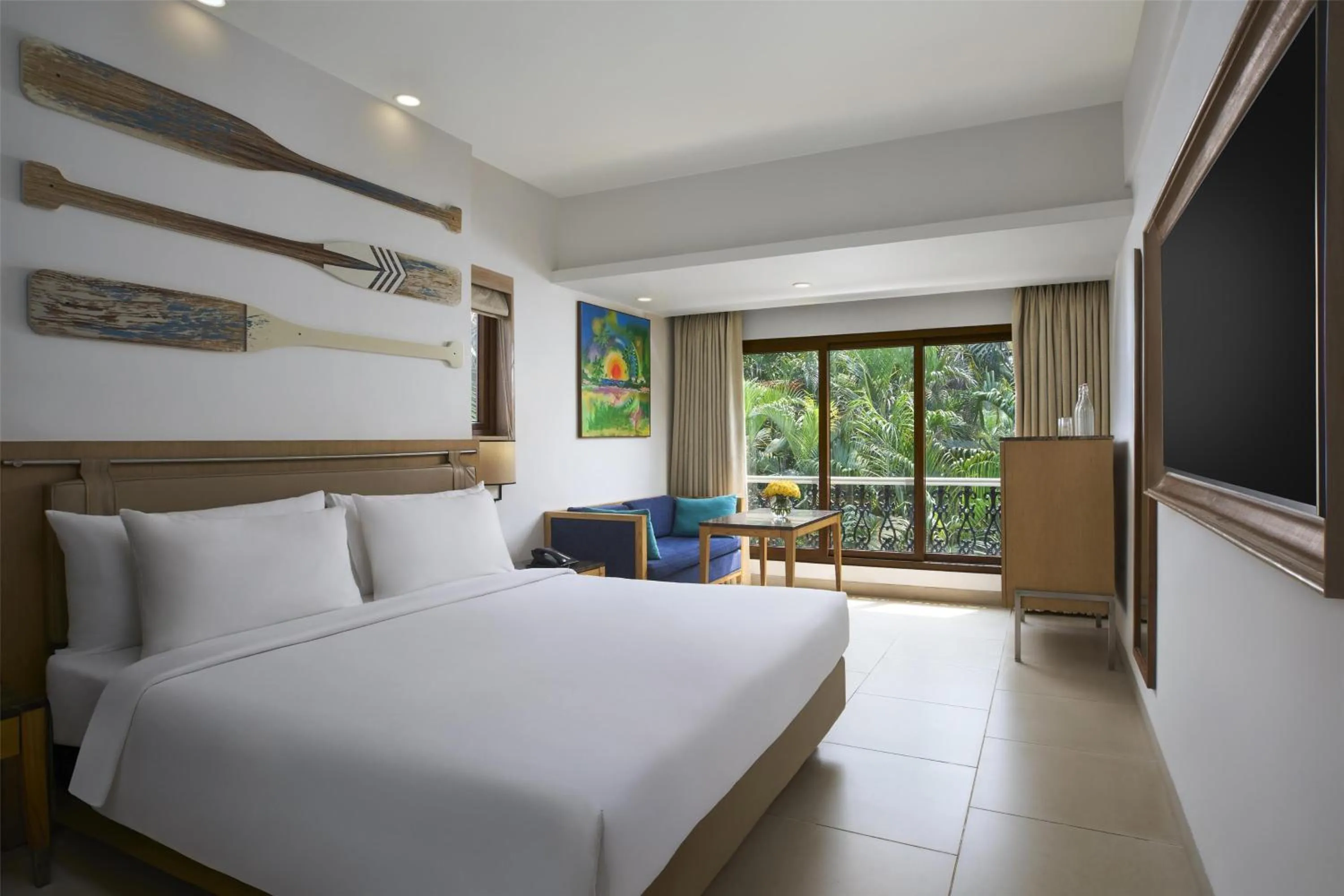 Bedroom, Bed in Radisson Goa Candolim