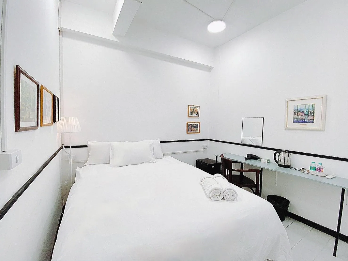 Bedroom, Bed in XX GO INN MRT Hua Lamphong China Town