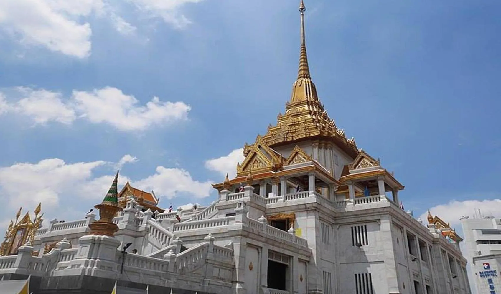 Nearby landmark in XX GO INN MRT Hua Lamphong China Town