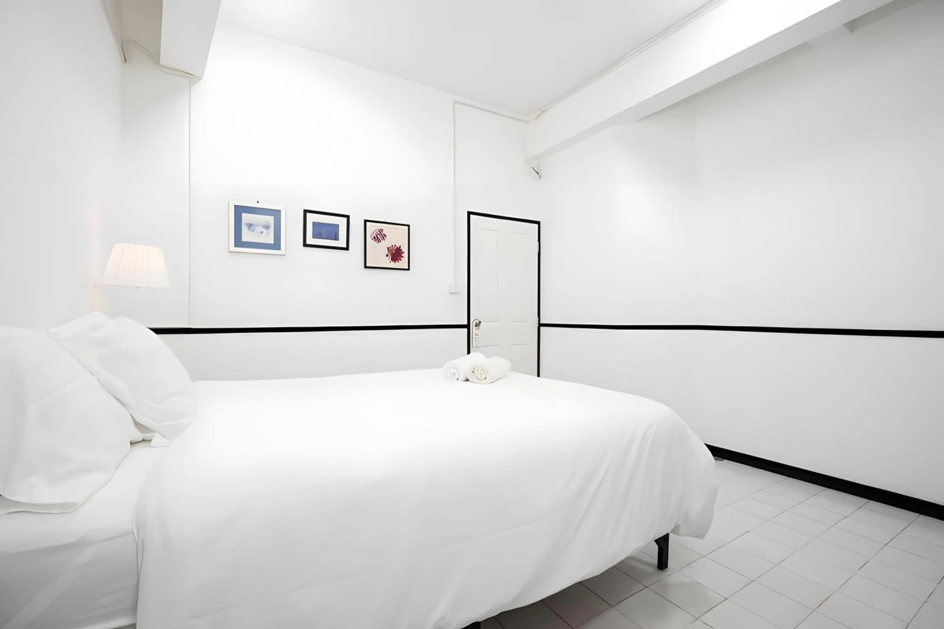 Bed in XX GO INN MRT Hua Lamphong China Town