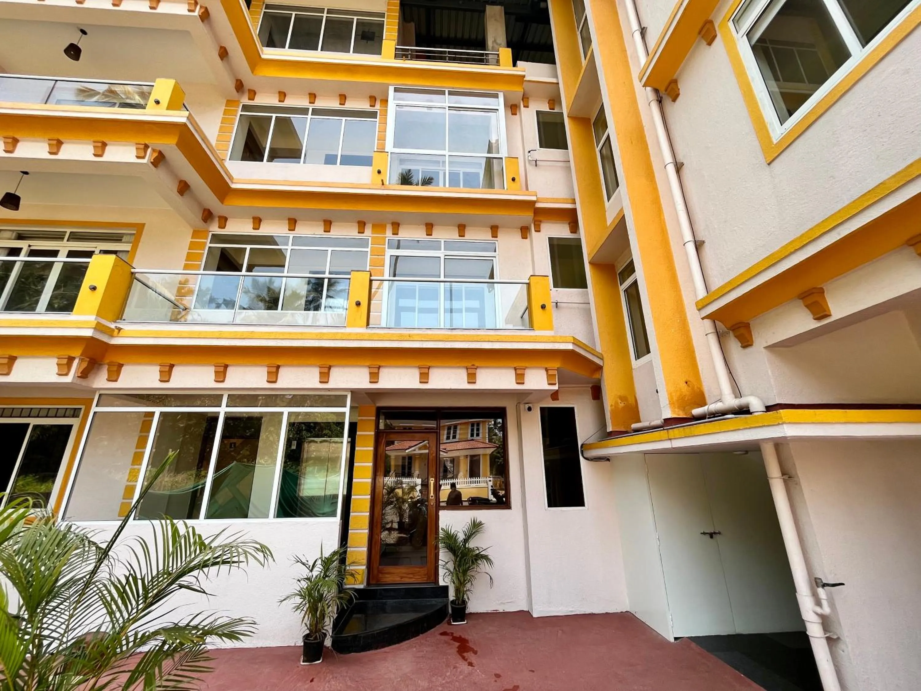 Inner courtyard view in Lykke Suites- 2-min Drive to Colva Beach-By Goan Felicidade Hospitality PVT LTD