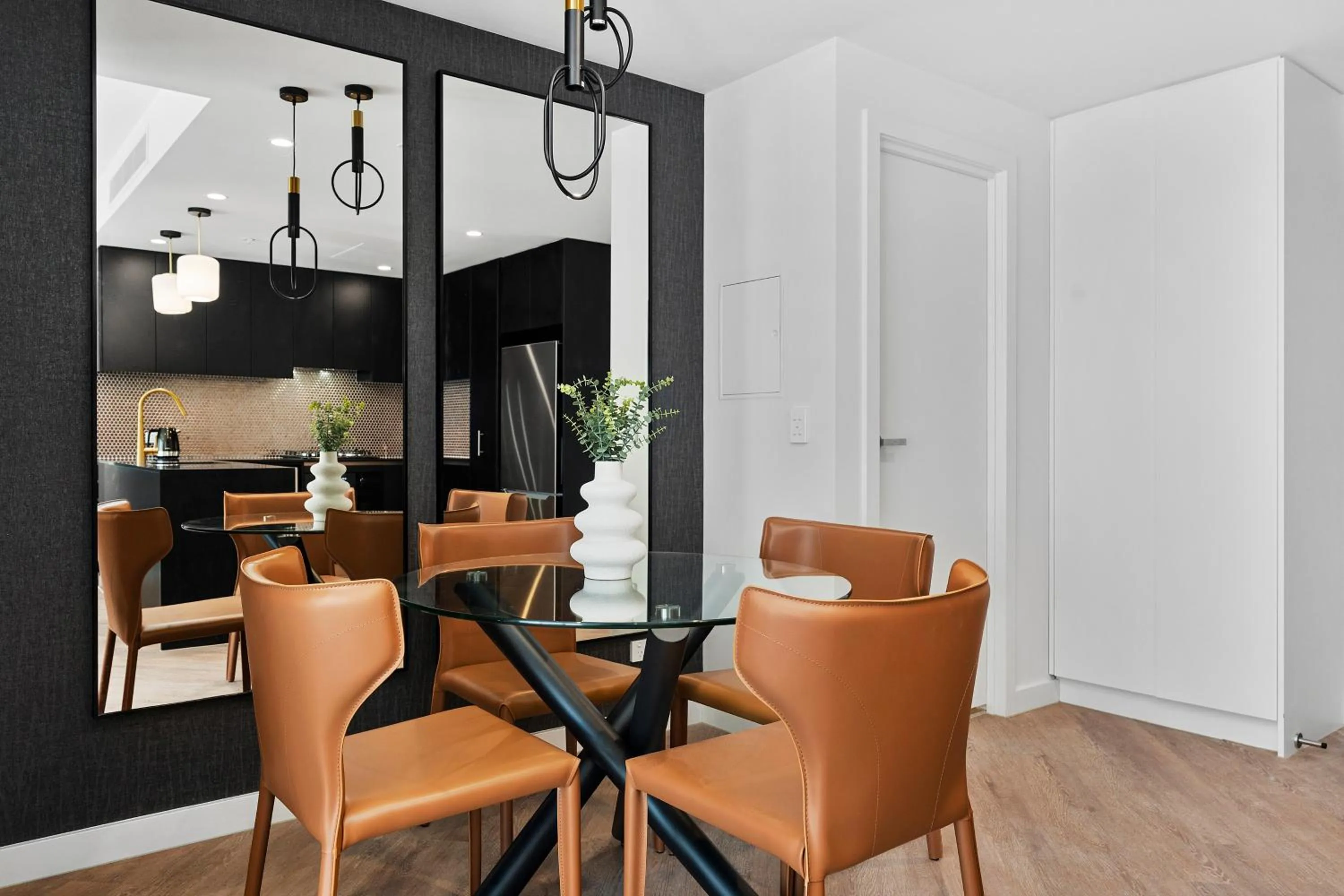 Dining area in TRYP by Wyndham Southport Gold Coast Hotel Apartments