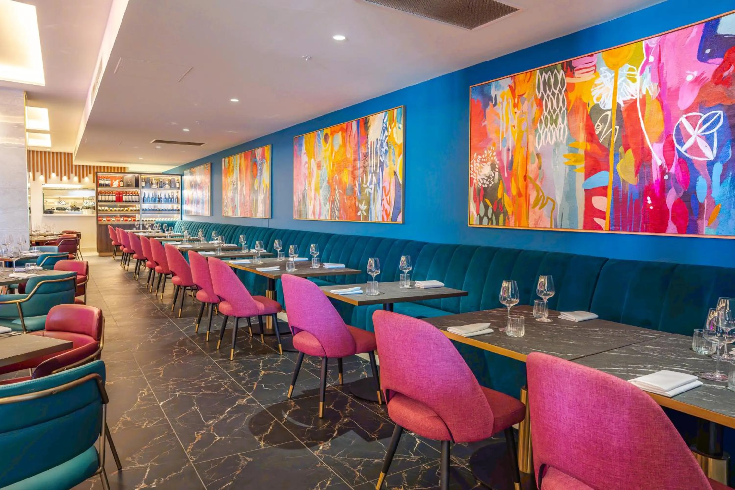 Restaurant/places to eat in TRYP by Wyndham Southport Gold Coast Hotel Apartments