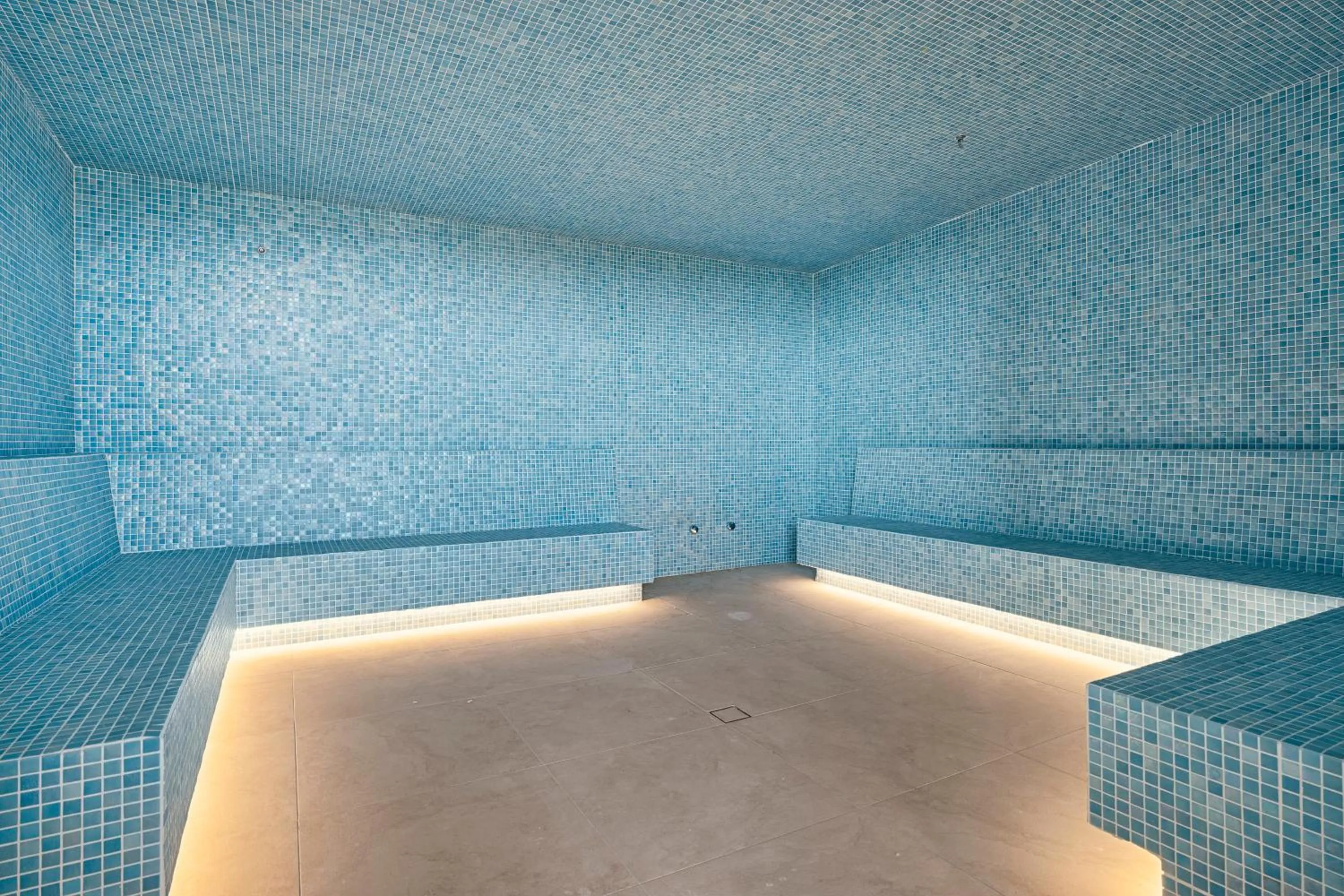 Spa and wellness centre/facilities in TRYP by Wyndham Southport Gold Coast Hotel Apartments