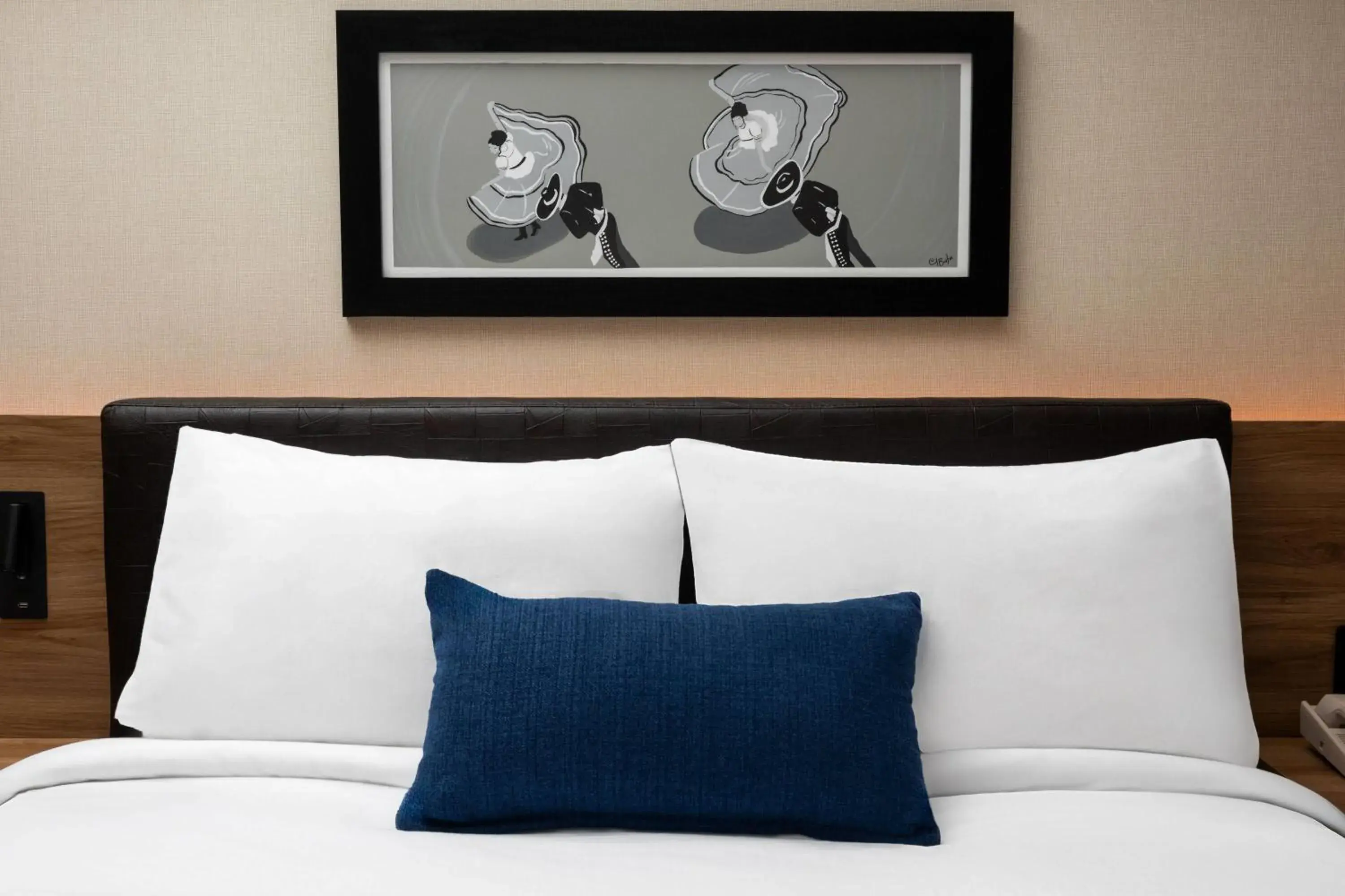 Photo of the whole room, Bed in TRYP By Wyndham Ciudad Guzmán UTTSA Photo of the whole room, Bed in TRYP By Wyndham Ciudad Guzmán UTTSA