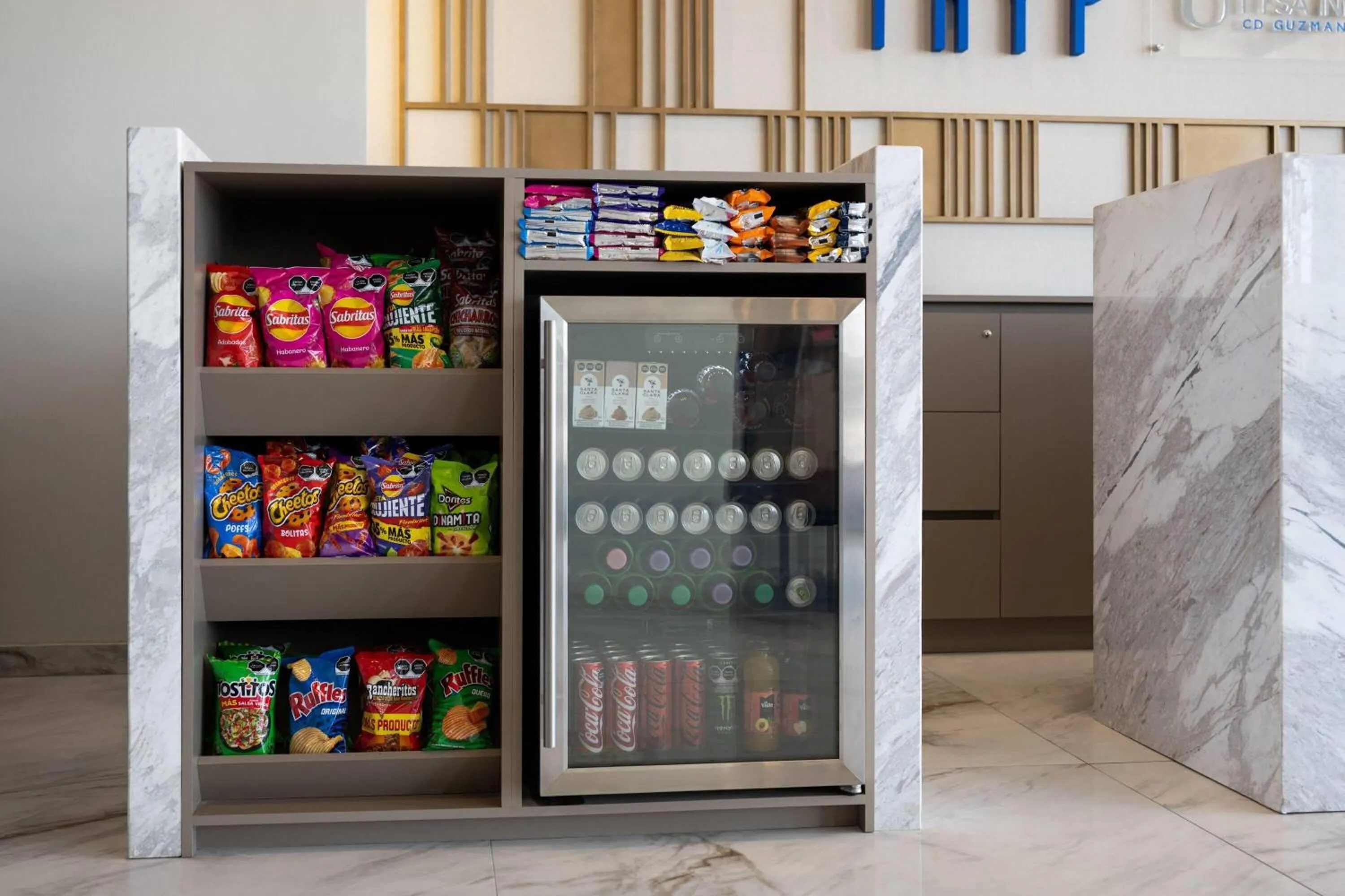 Food and drinks in TRYP By Wyndham Ciudad Guzmán UTTSA