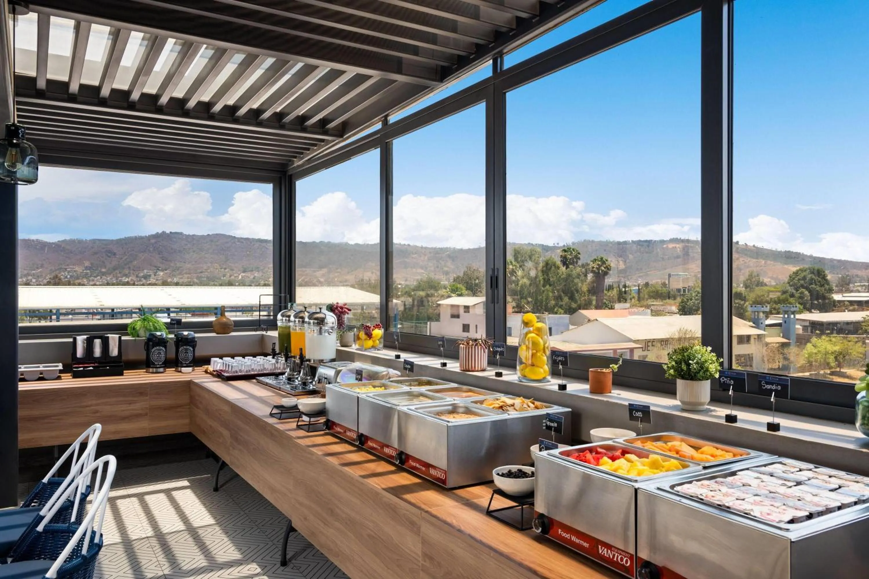 Breakfast in TRYP By Wyndham Ciudad Guzmán UTTSA