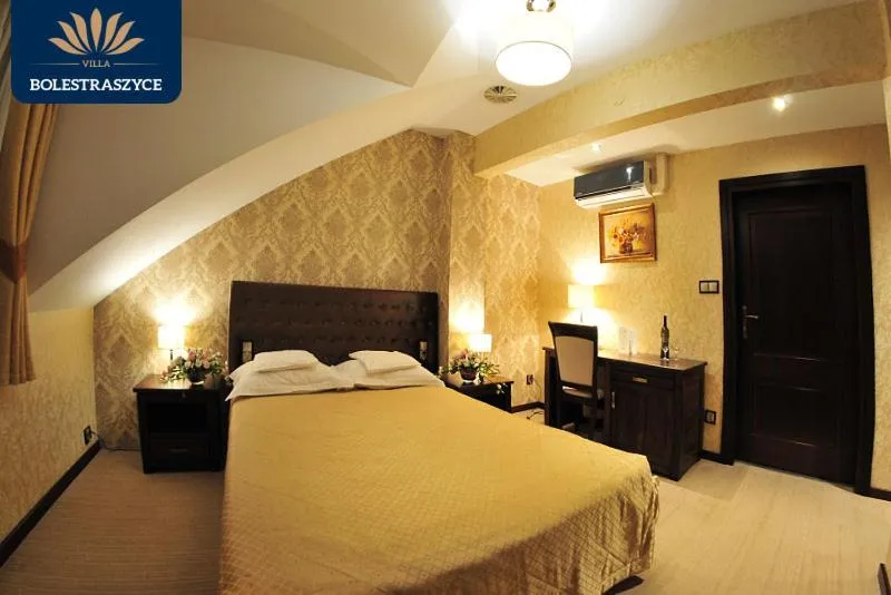 Bed in Hotel Restauracja VILLA BOLESTRASZYCE- PRZEMYŚL