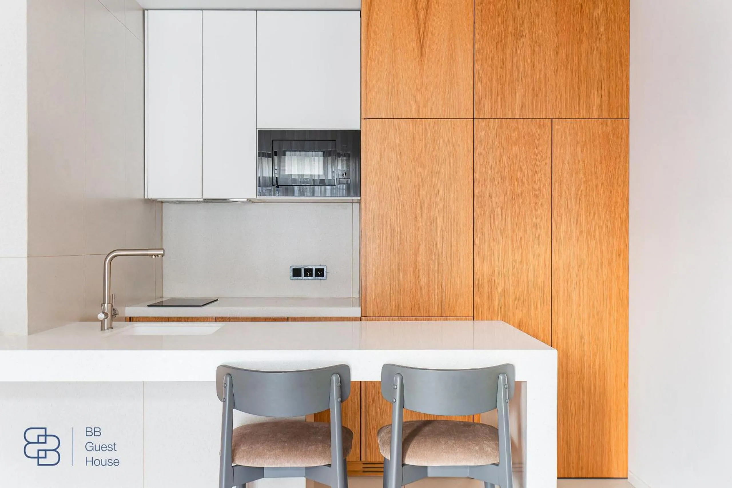 One-Bedroom Apartment in Boulevard 132
