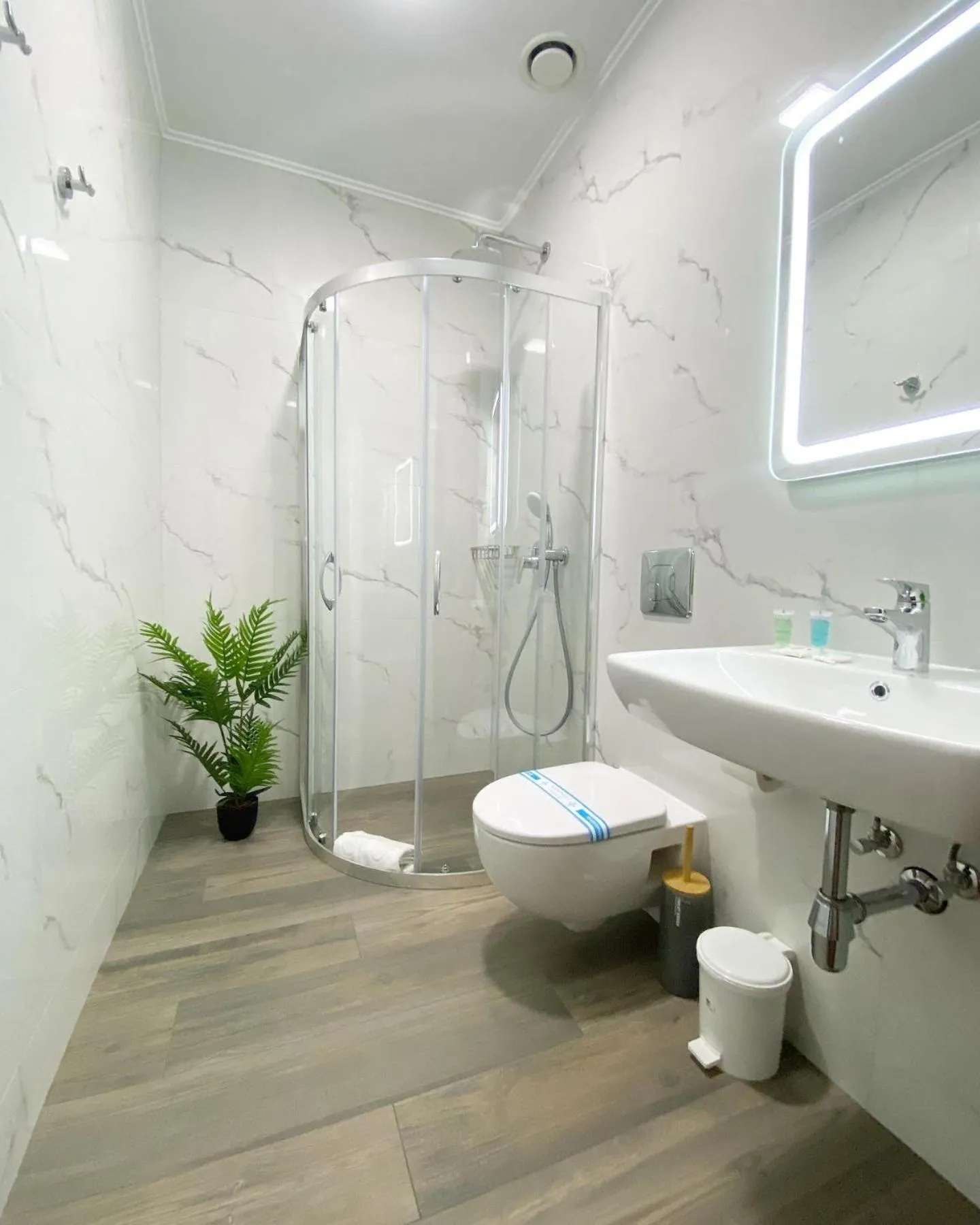 Shower in Grand Christer Hotel