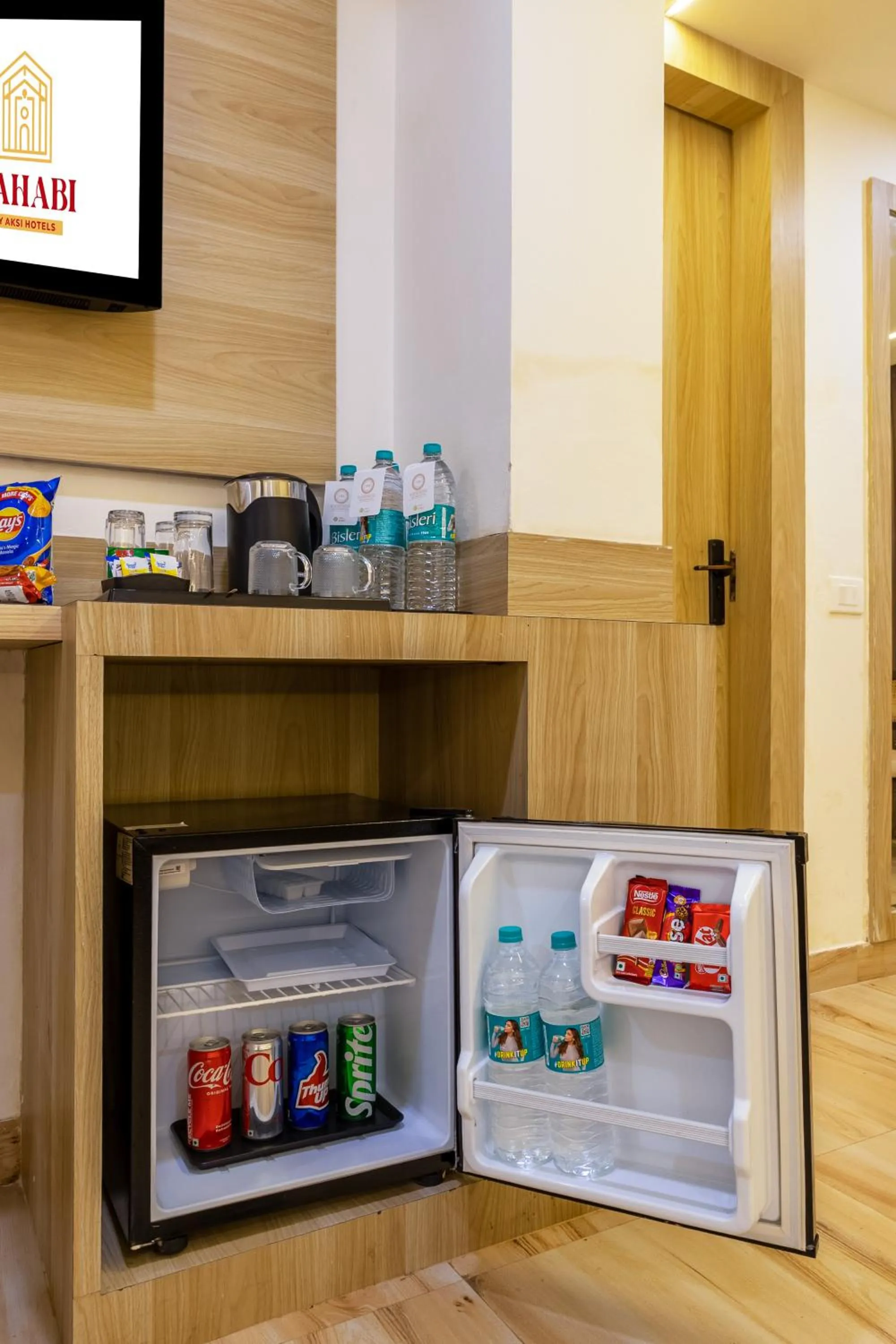 Food and drinks in Dahabi Venue Premium- Free Airport Pick up or Drop