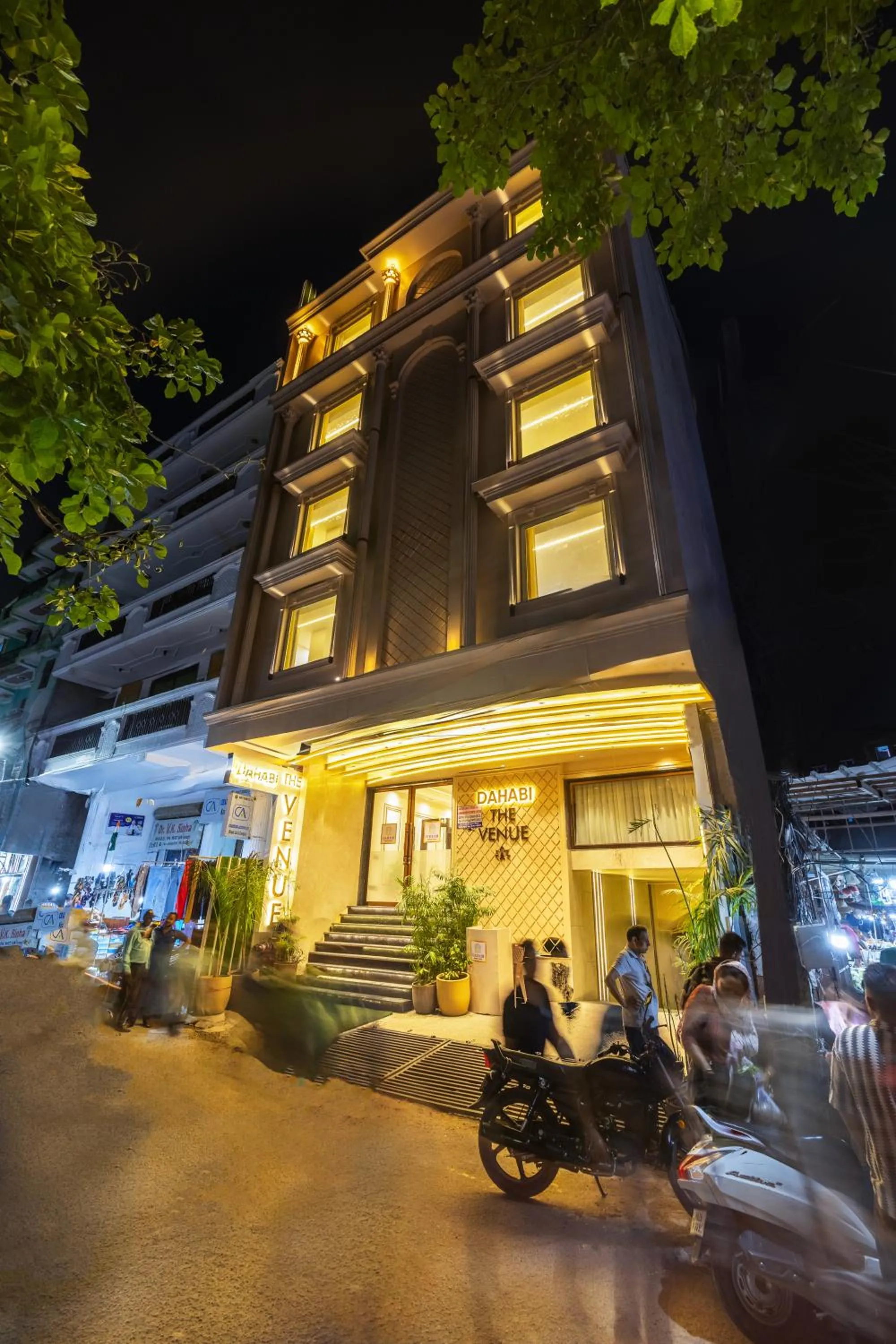 Night in Dahabi Venue Premium- Free Airport Pick up or Drop