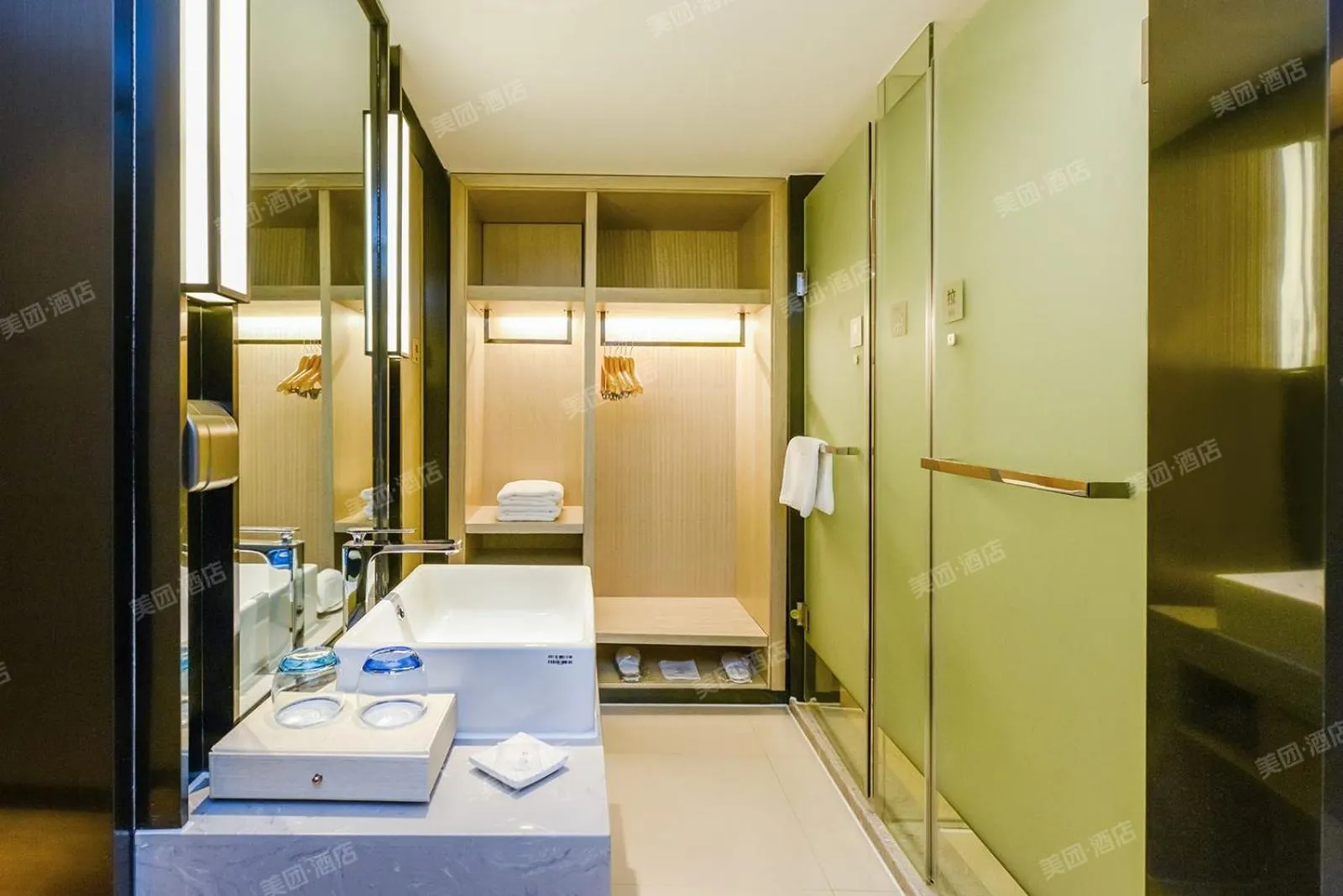 Property building in Echarm Hotel Guiyang Xiaohe Huanghe Road Branch