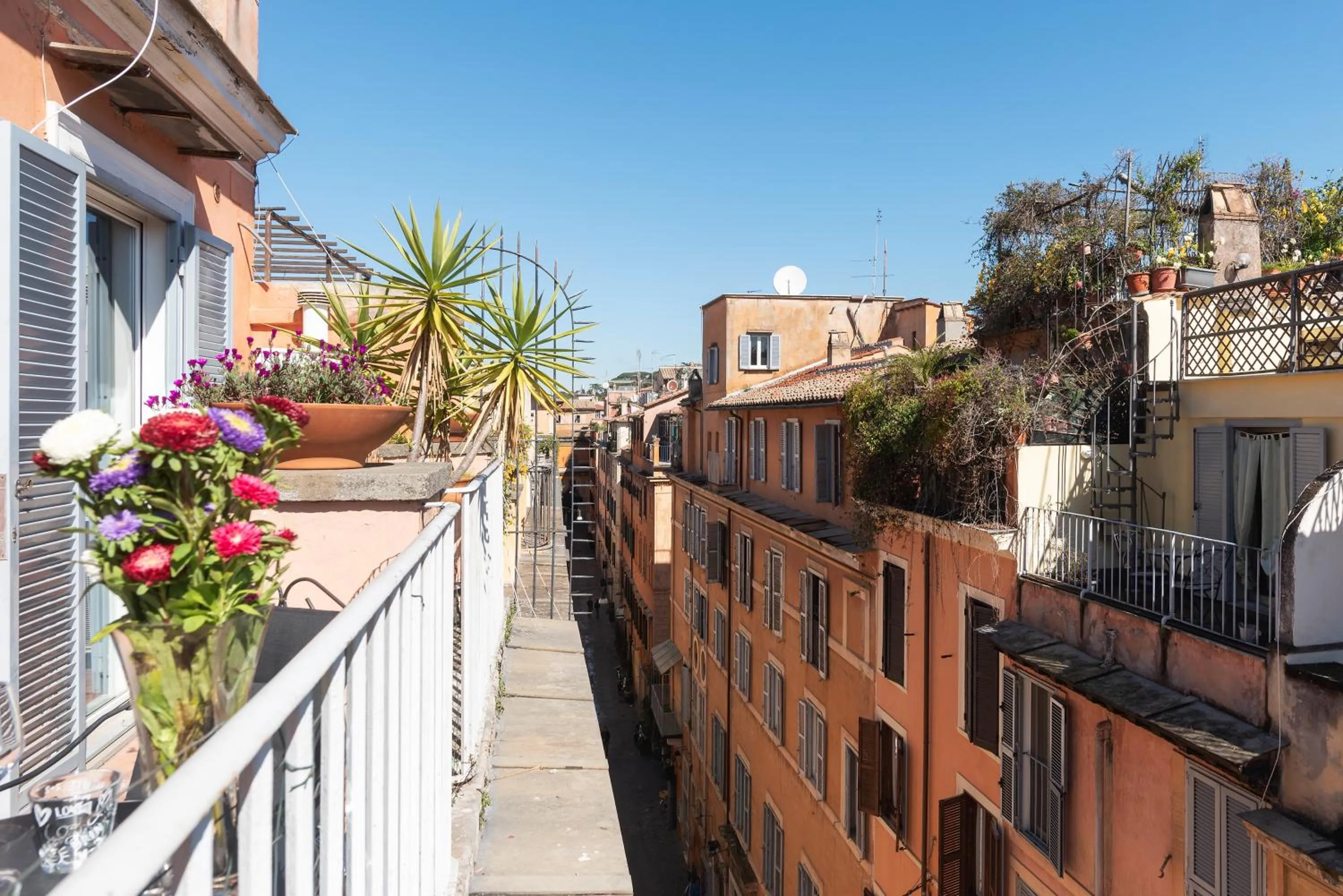 Balcony/Terrace in Spanish Steps Corner