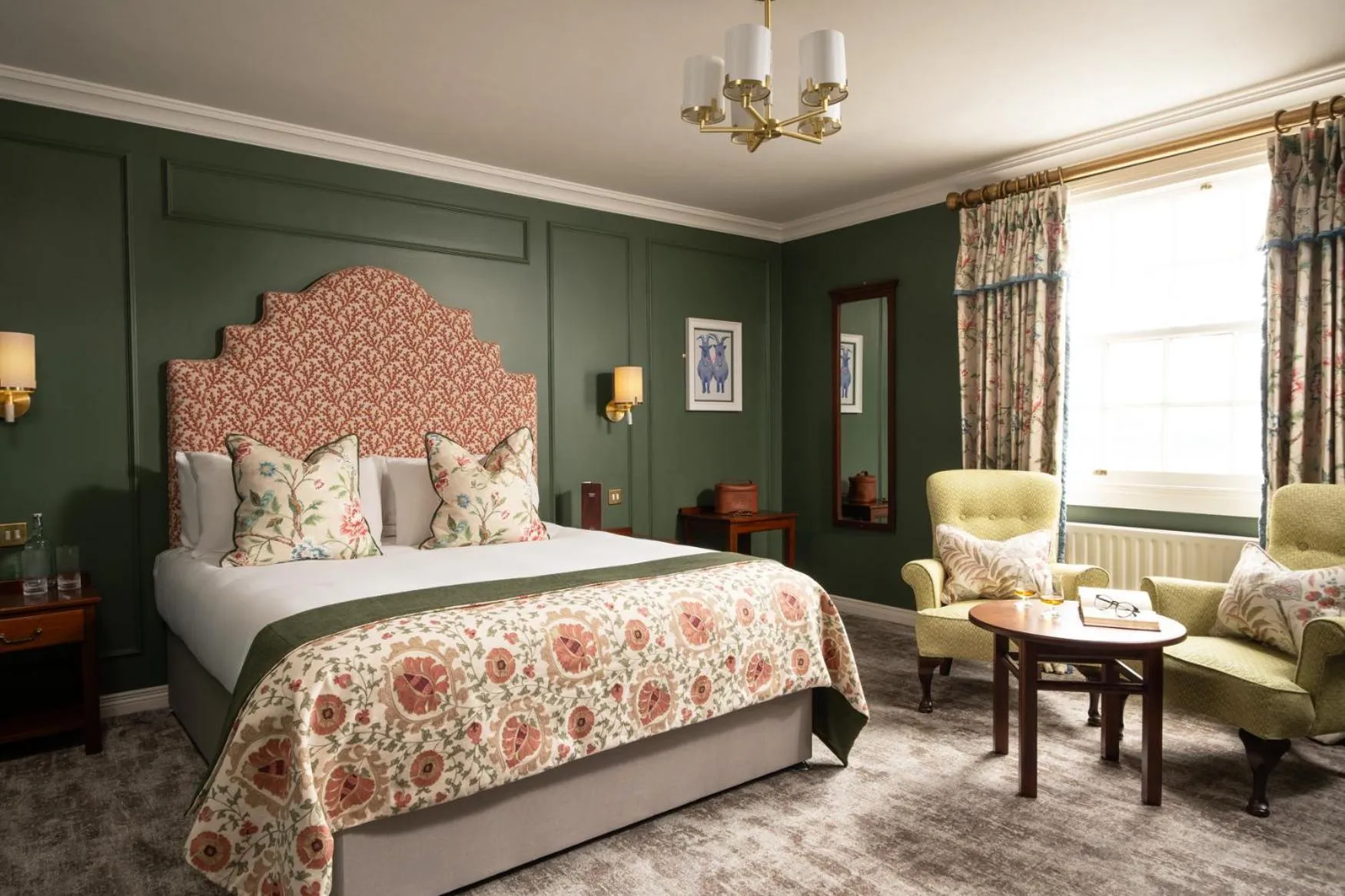 Bed in The Harbourview Hotel