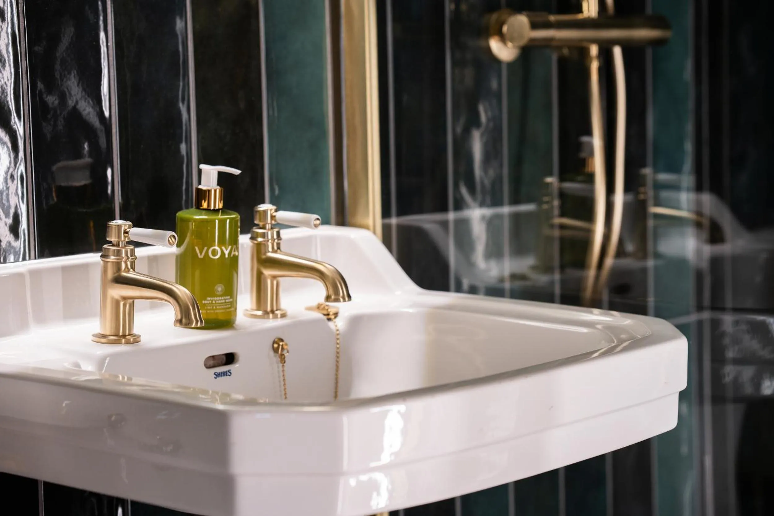 Bathroom in The Harbourview Hotel