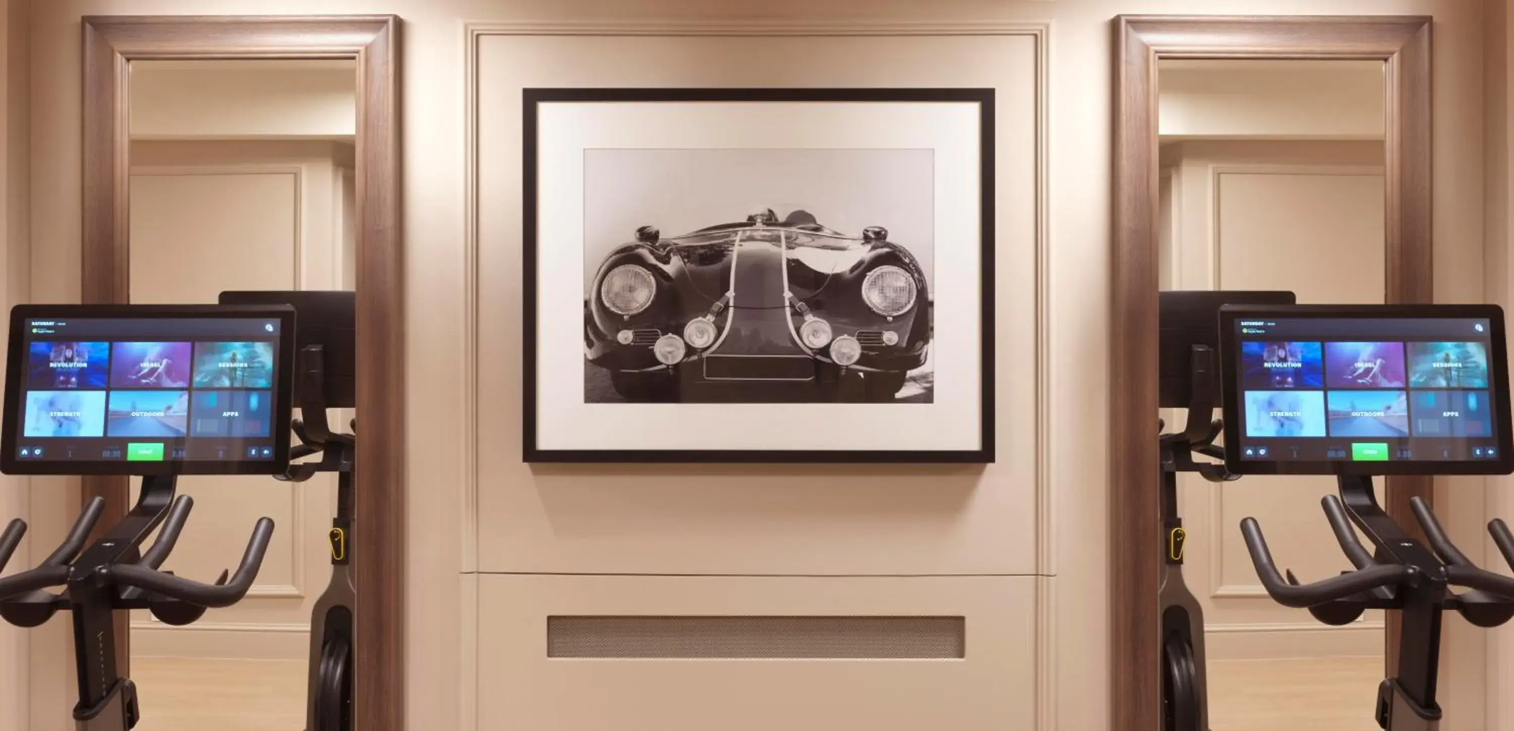 Fitness centre/facilities in The Bristol Belgrade Fitness centre/facilities in The Bristol Belgrade