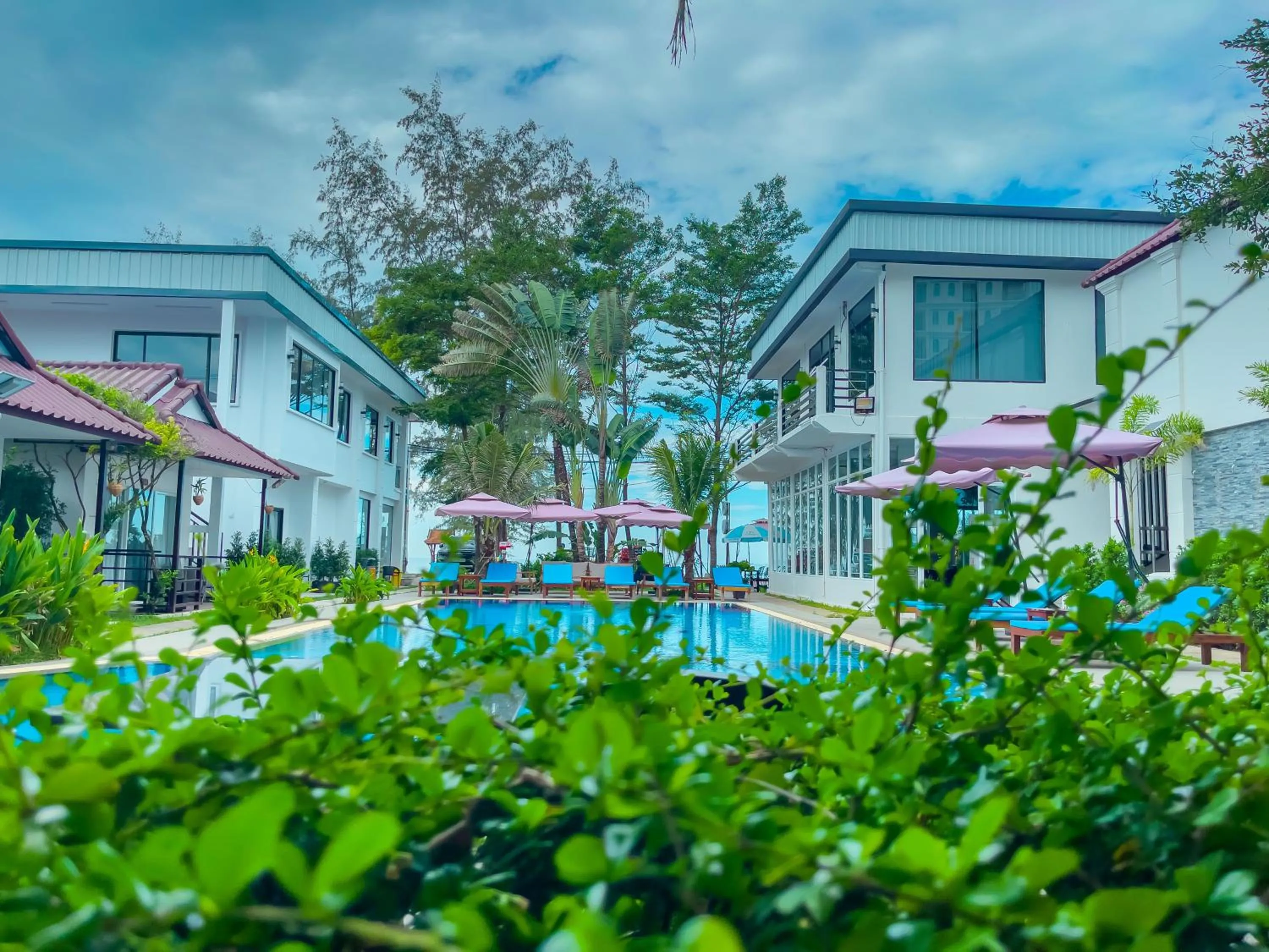 Swimming pool in Sea Breeze Resort