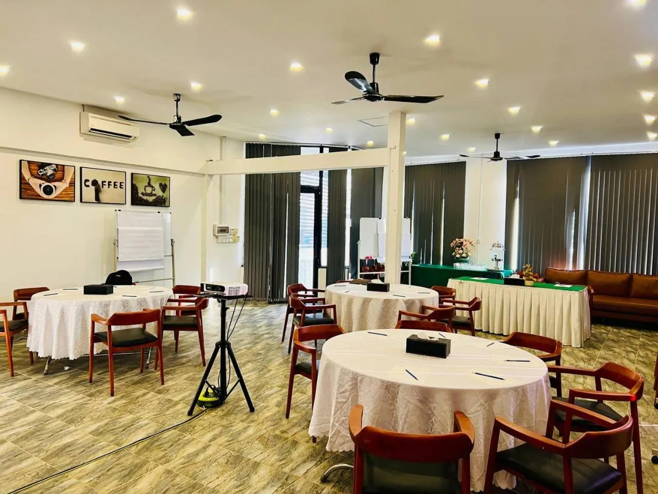 Meeting/conference room in Sea Breeze Resort
