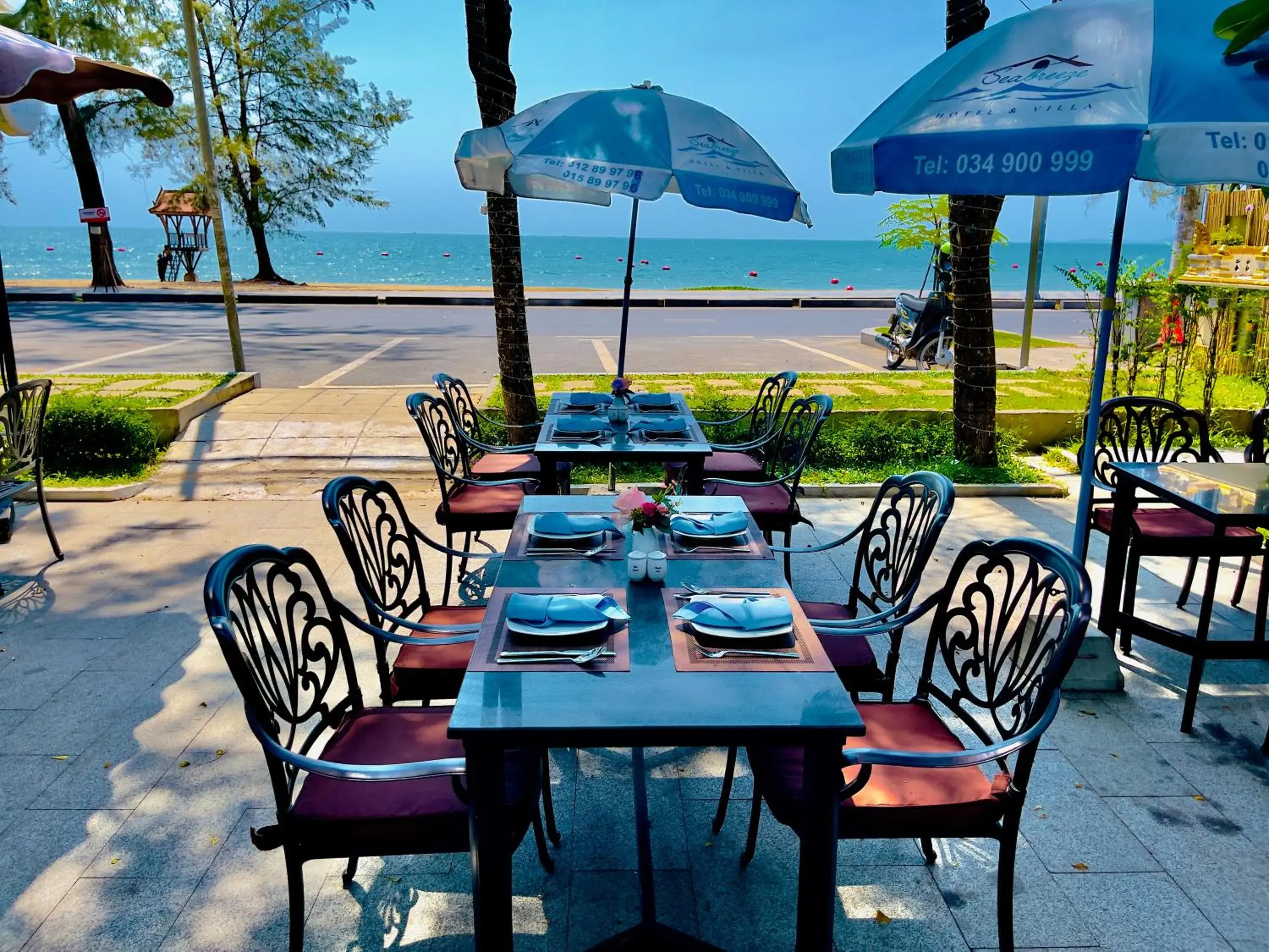 Restaurant/places to eat in Sea Breeze Resort Restaurant/places to eat in Sea Breeze Resort