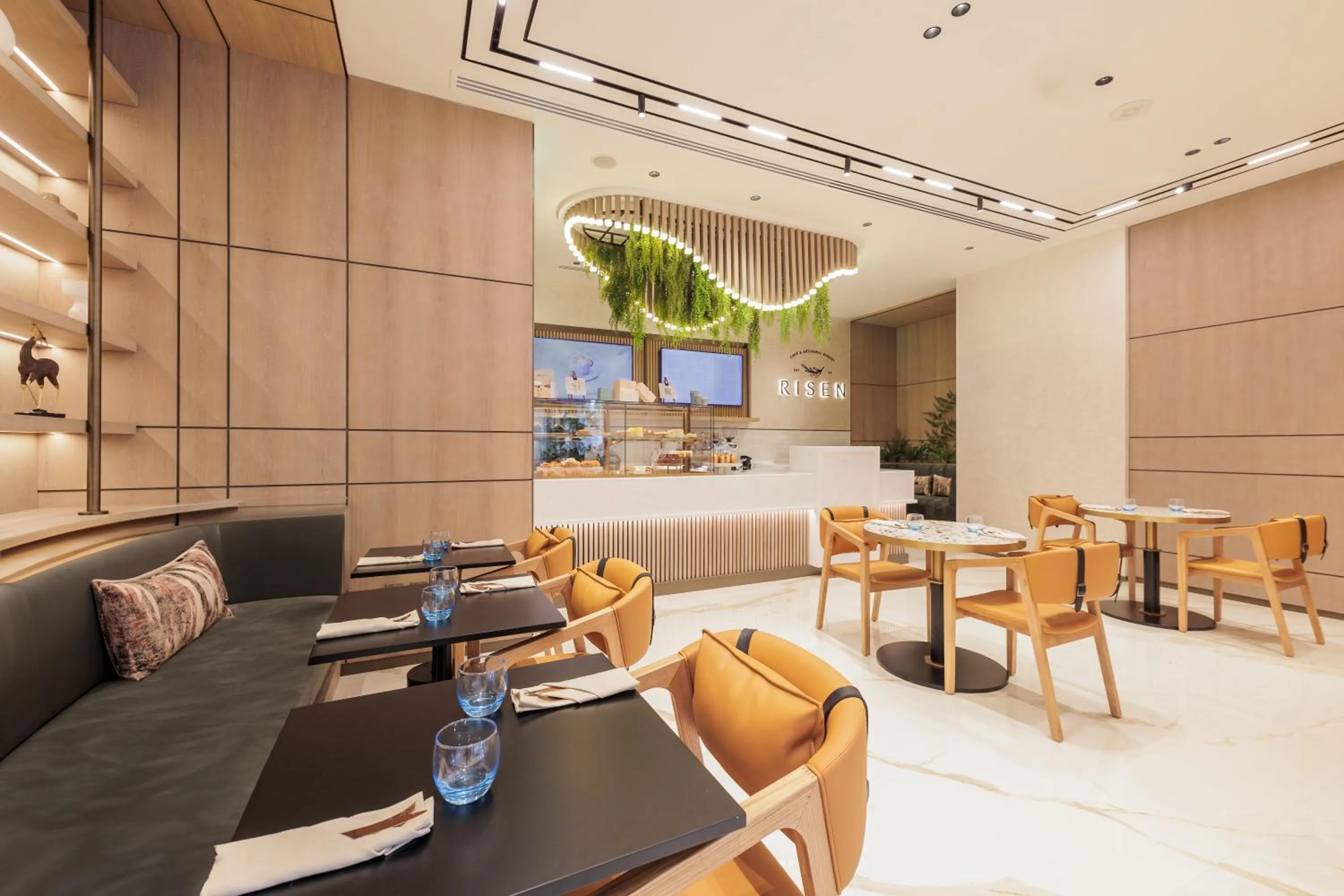 Restaurant/places to eat in Holiday Inn Dubai Village Circle by IHG