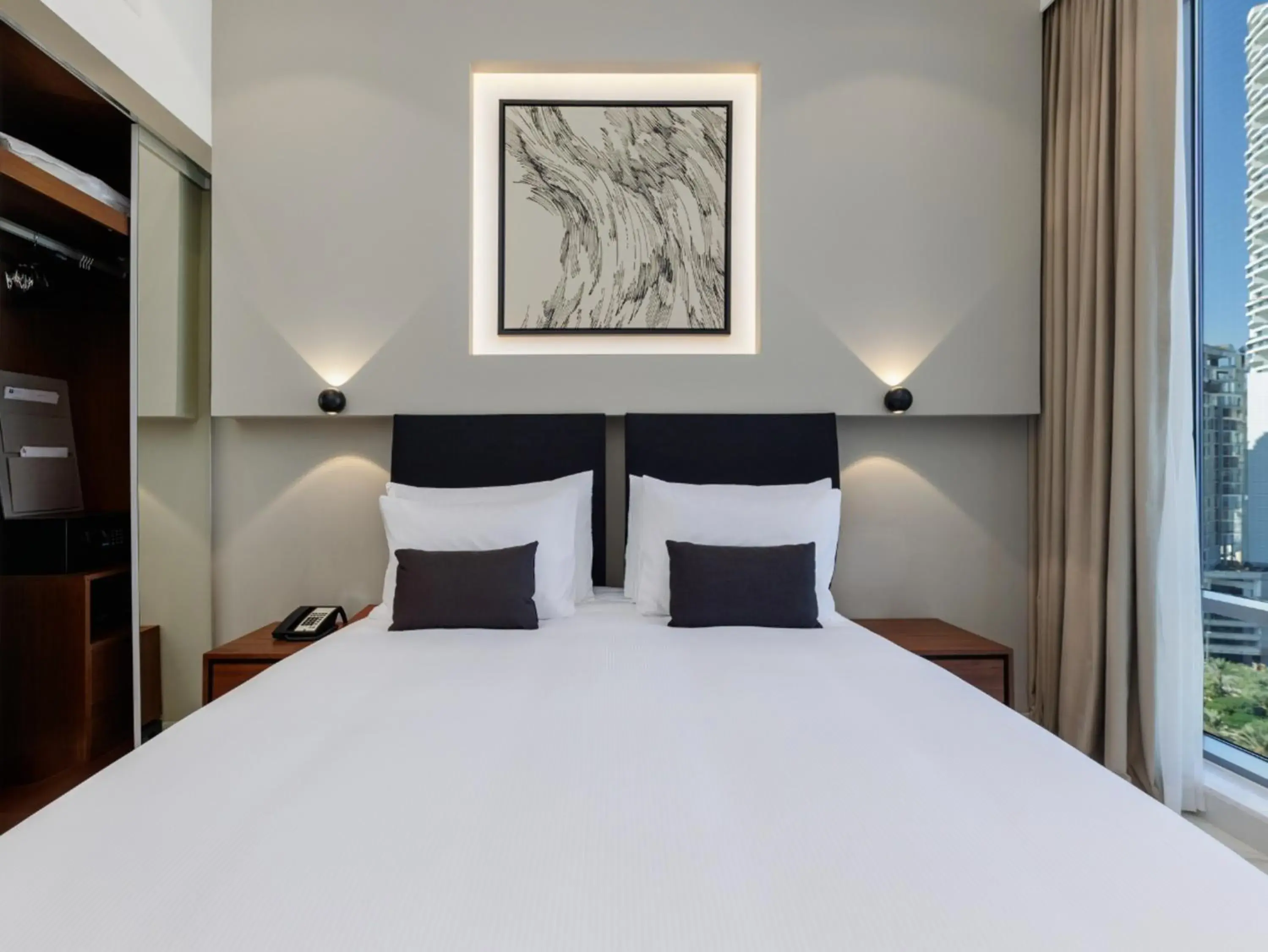 Bedroom, Bed in Holiday Inn Dubai Jumeirah Village Circle by IHG Bedroom, Bed in Holiday Inn Dubai Jumeirah Village Circle by IHG