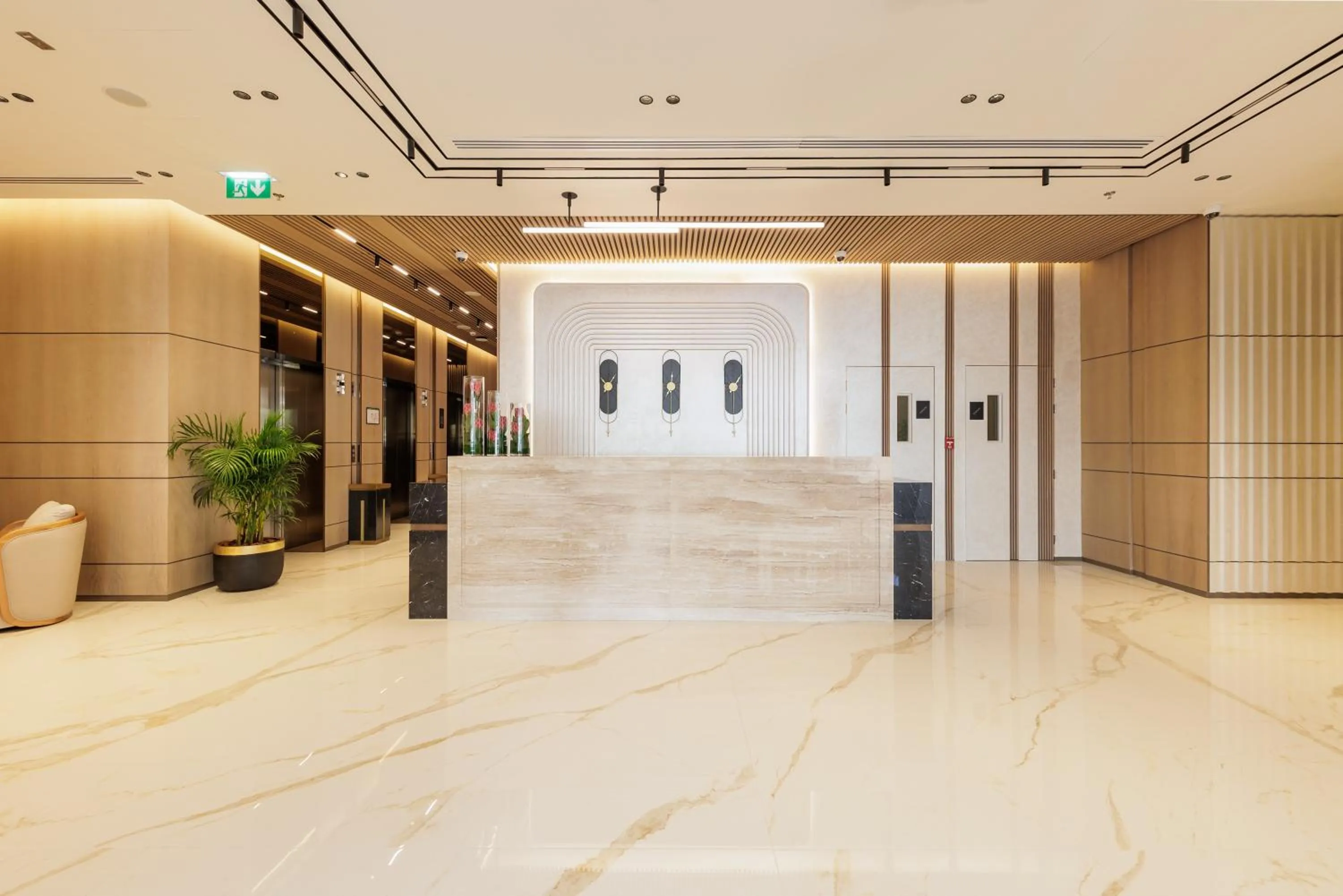 Lobby or reception in Holiday Inn Dubai Village Circle by IHG