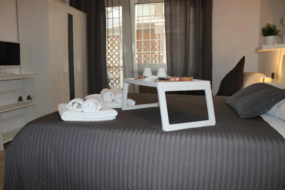 Bed in The house of St. Peter