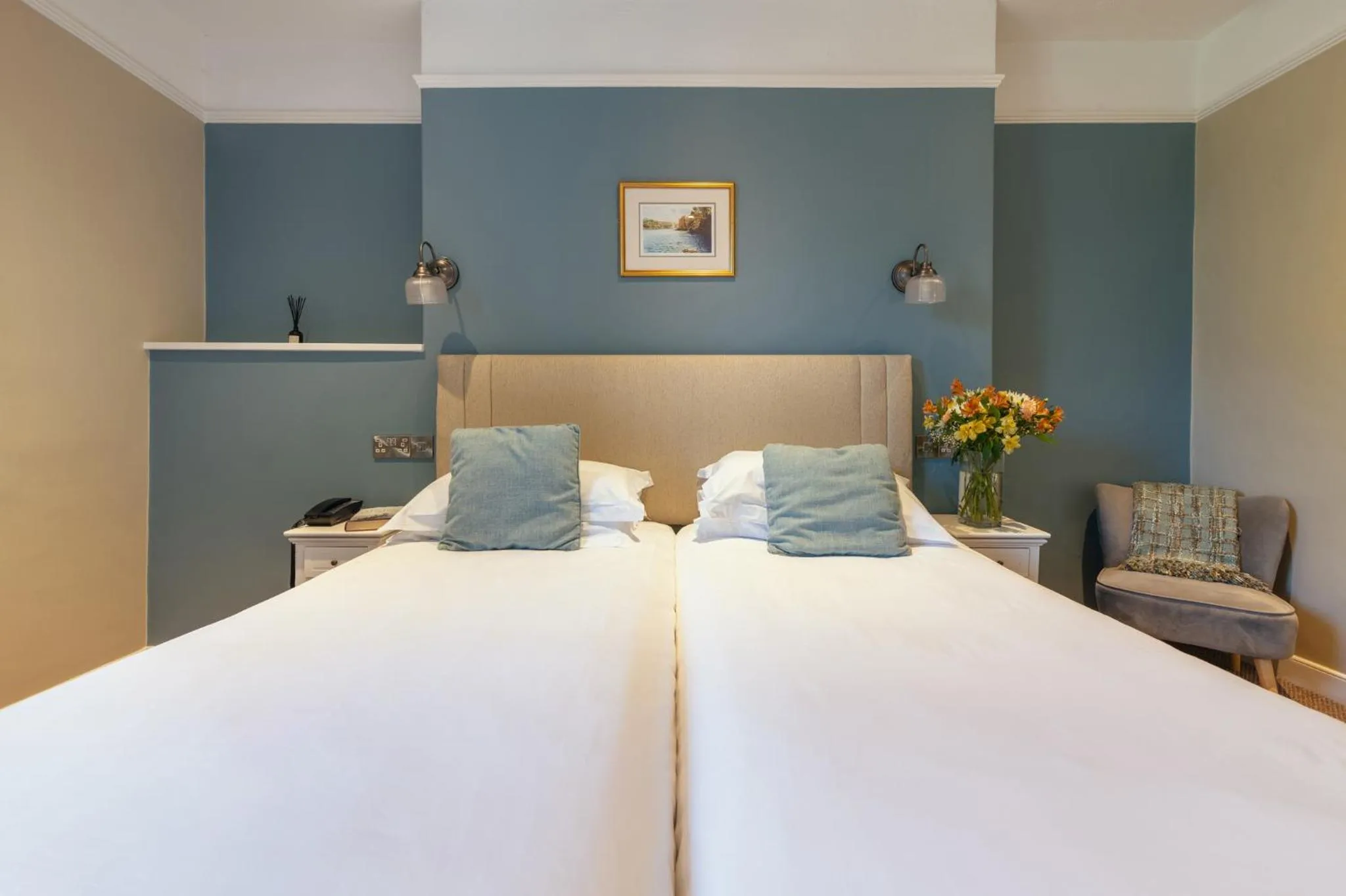 Bed in Stoke Lodge Hotel