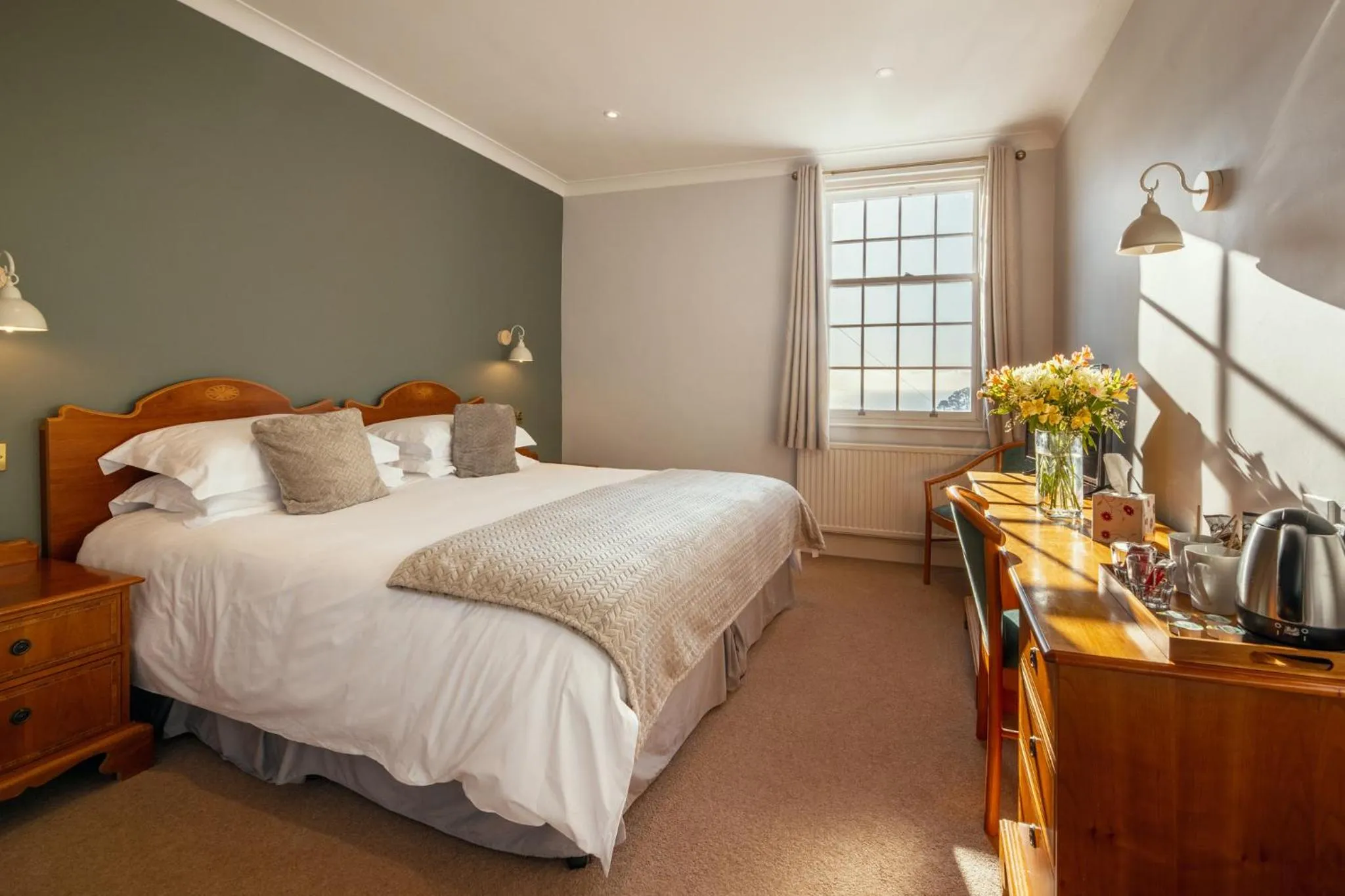 Bed in Stoke Lodge Hotel