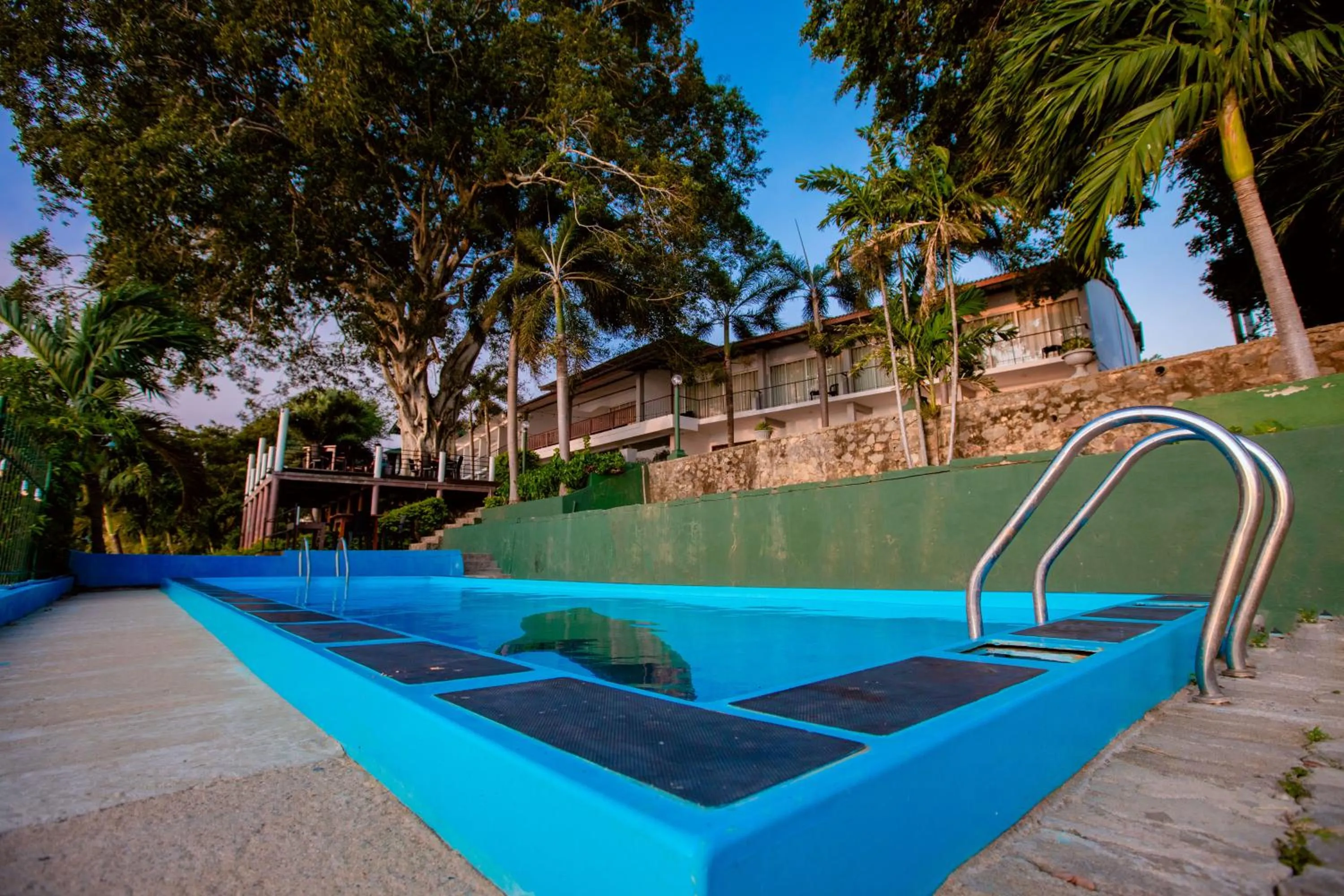Swimming pool in Lake Wind Resort