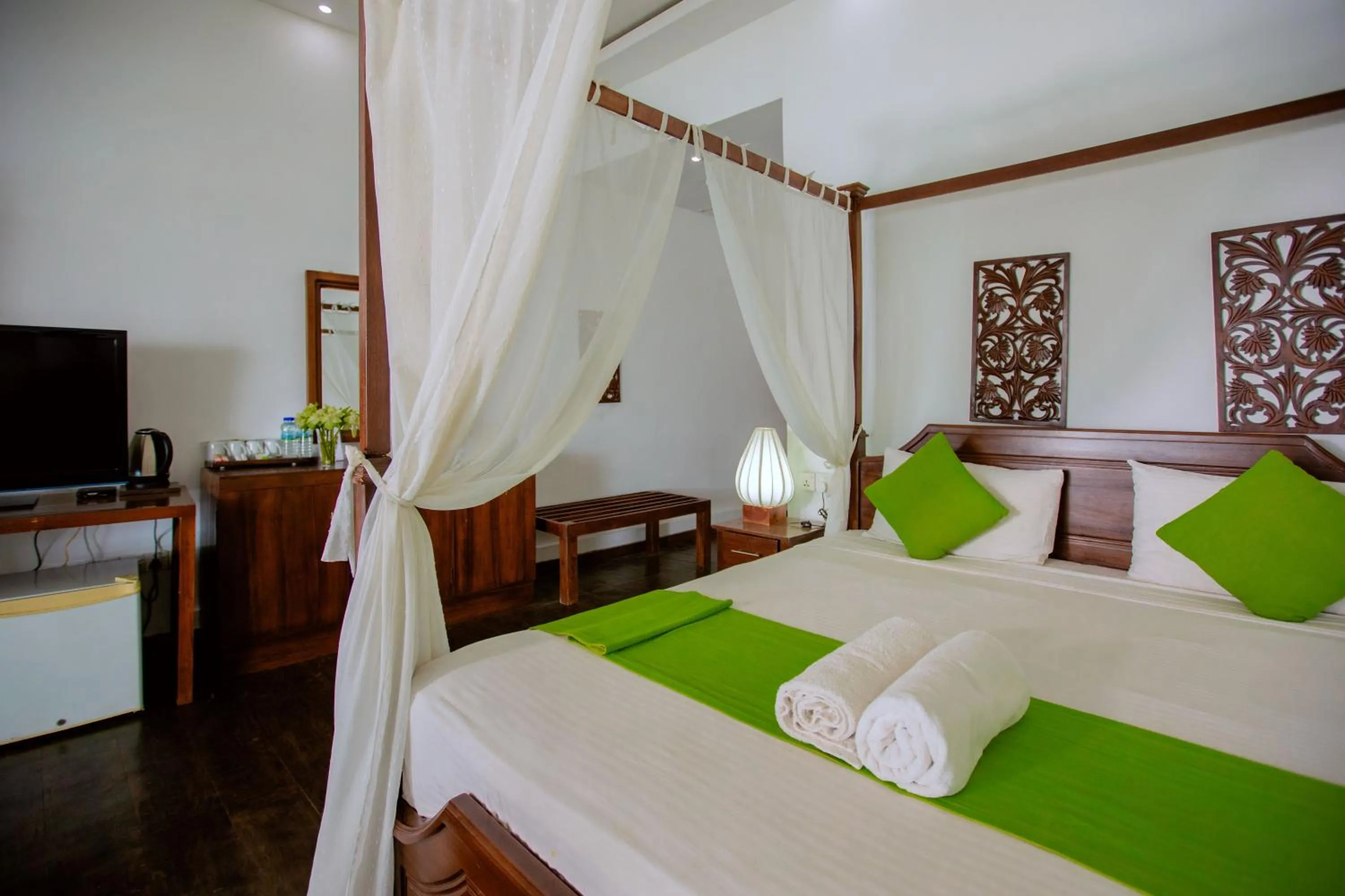 Bedroom, Bed in Lake Wind Resort