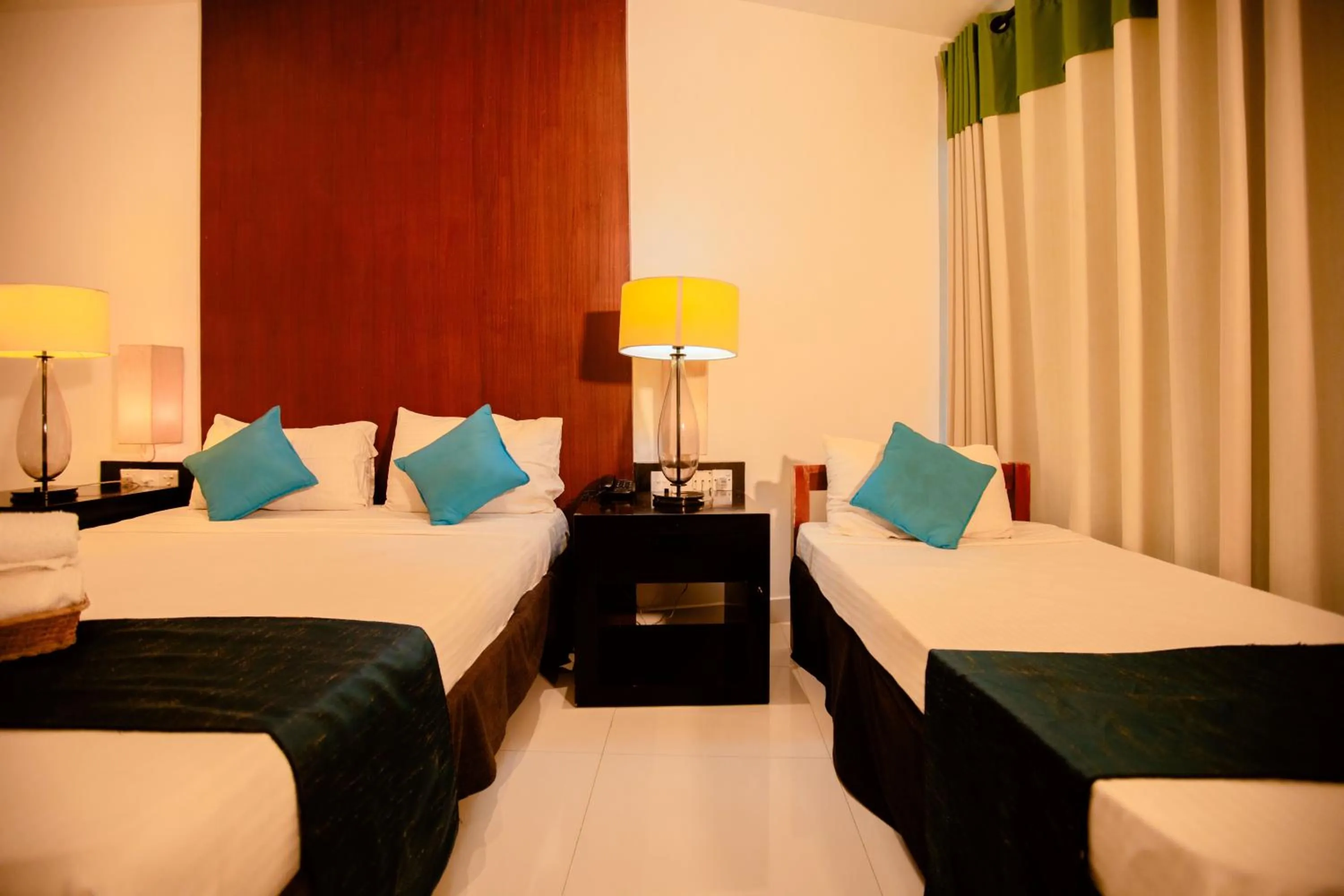 Bedroom, Bed in Lake Wind Resort