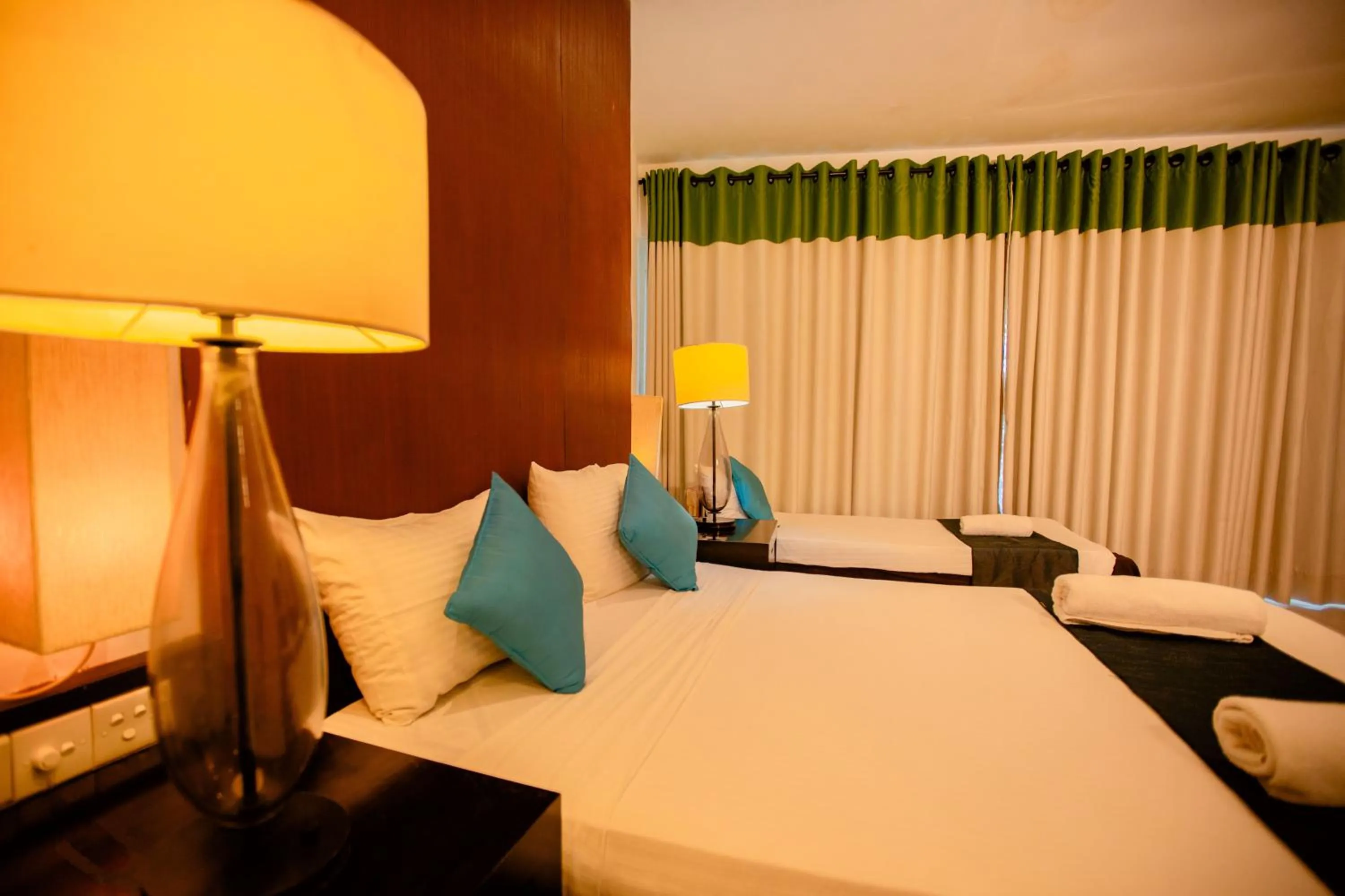 Bedroom, Bed in Lake Wind Resort