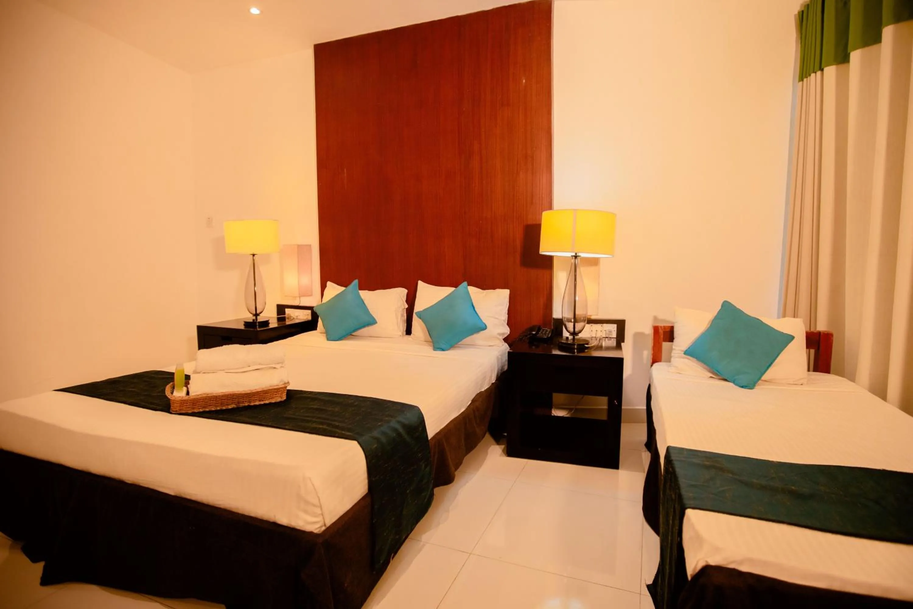 Bedroom, Bed in Lake Wind Resort