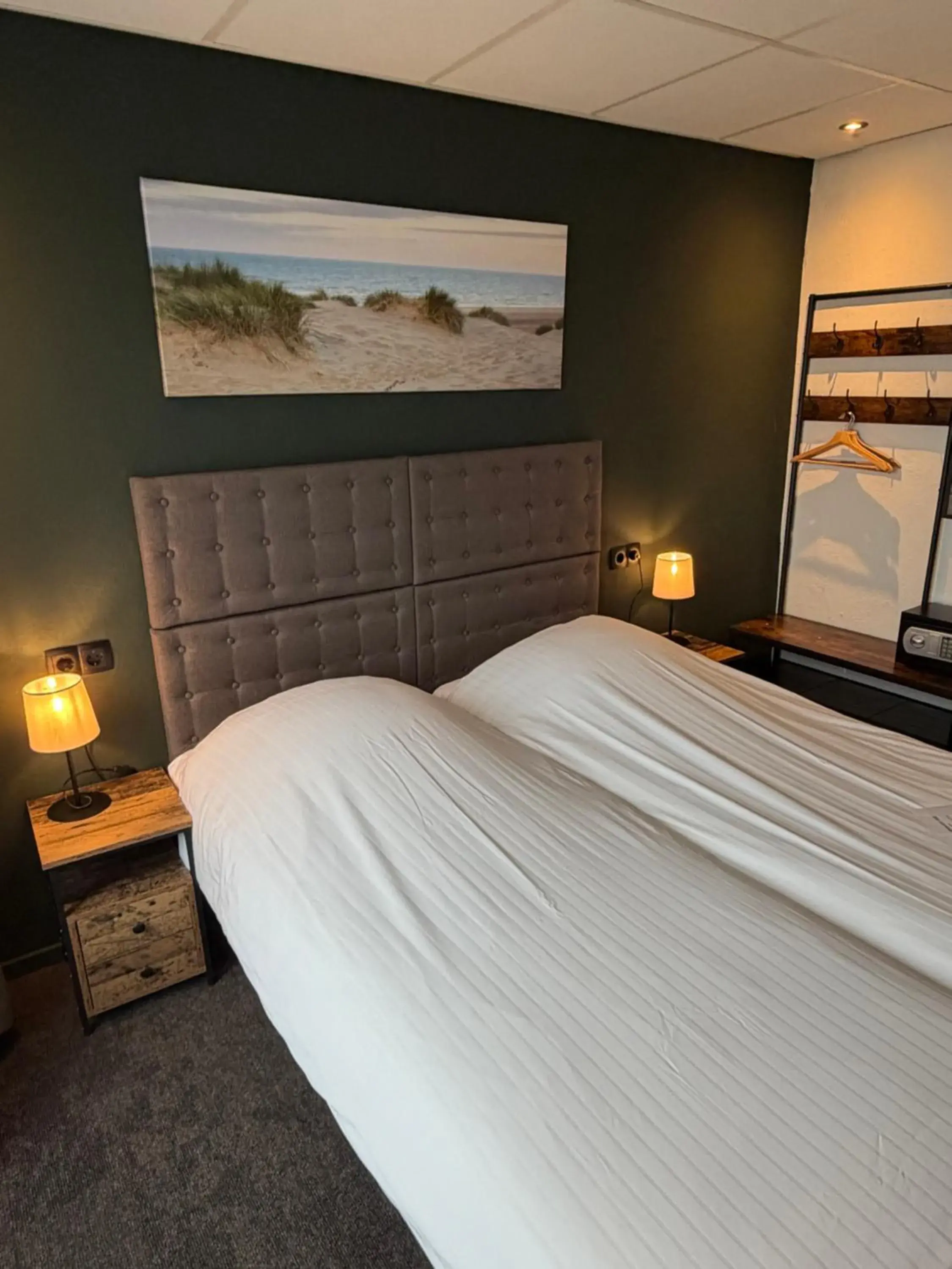 Small Double Room with Sea View - single occupancy in Hotel Zee en Duin Small Double Room with Sea View - single occupancy in Hotel Zee en Duin