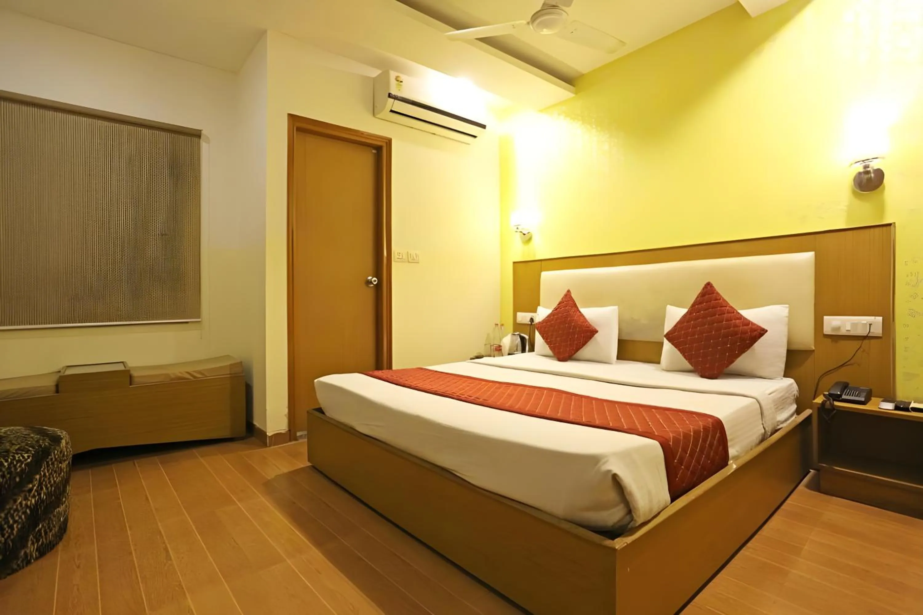 Photo of the whole room, Bed in Hotel Aeroporto Nearest Landmark Aerocity delhi