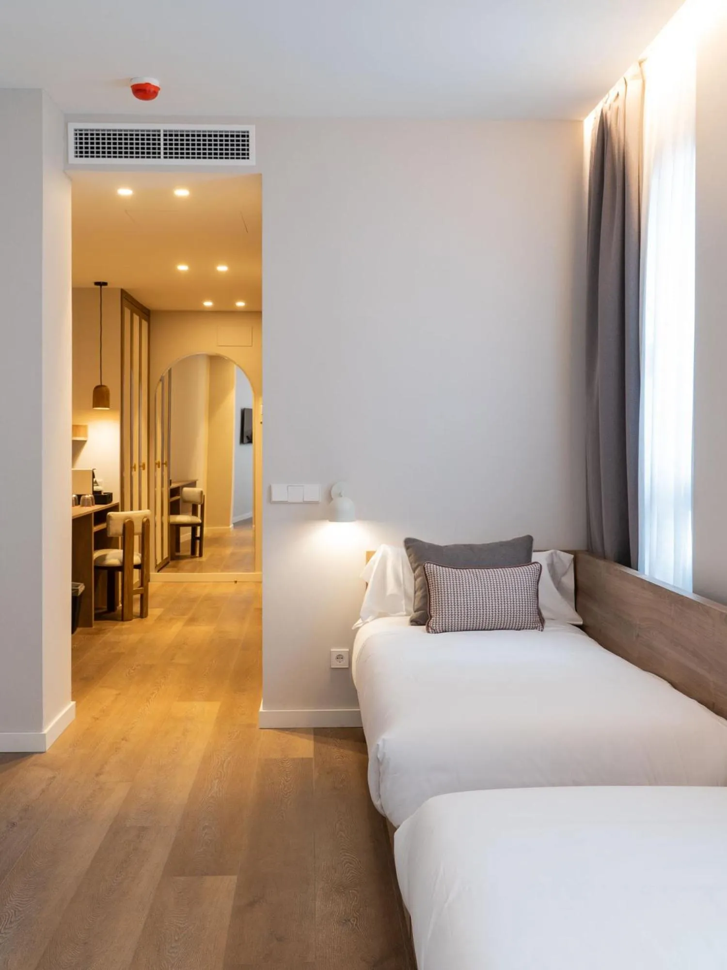 Standard Quadruple Room in Hotel Well and Come Málaga