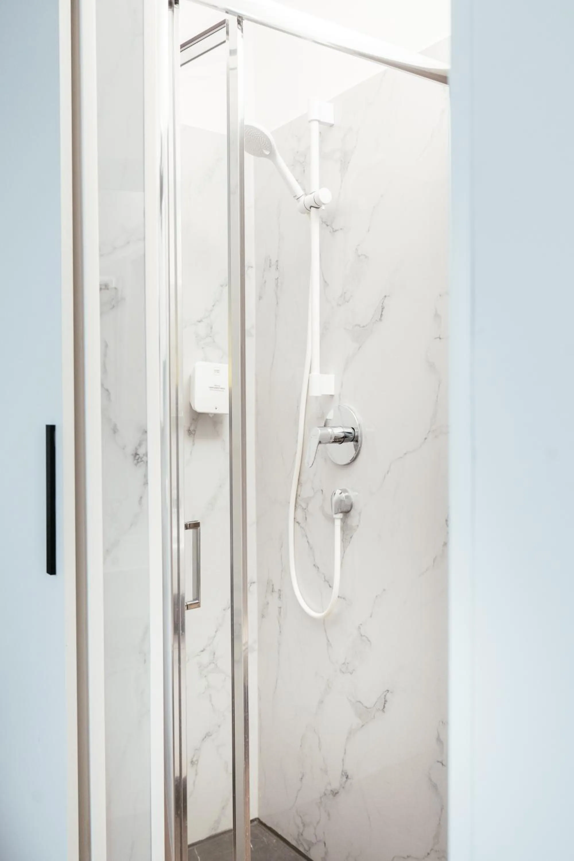 Shower in BO Hotel Hamburg