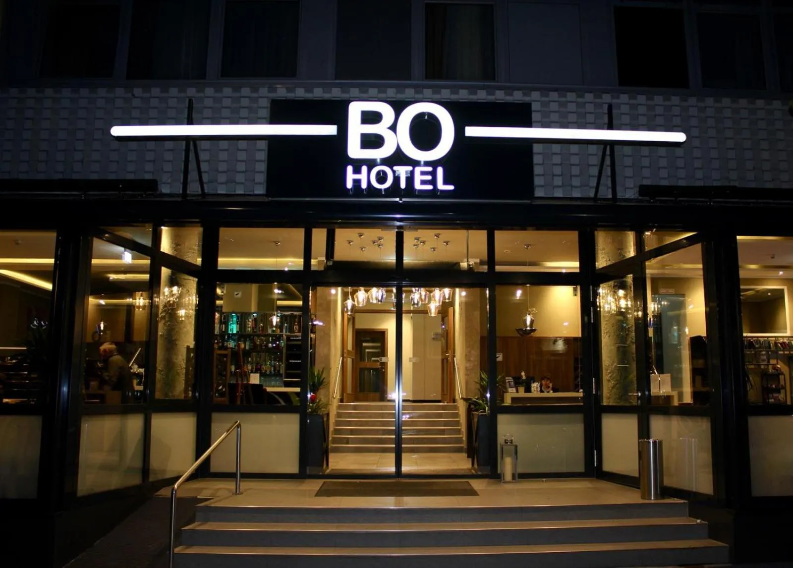 Facade/entrance in BO Hotel Hamburg