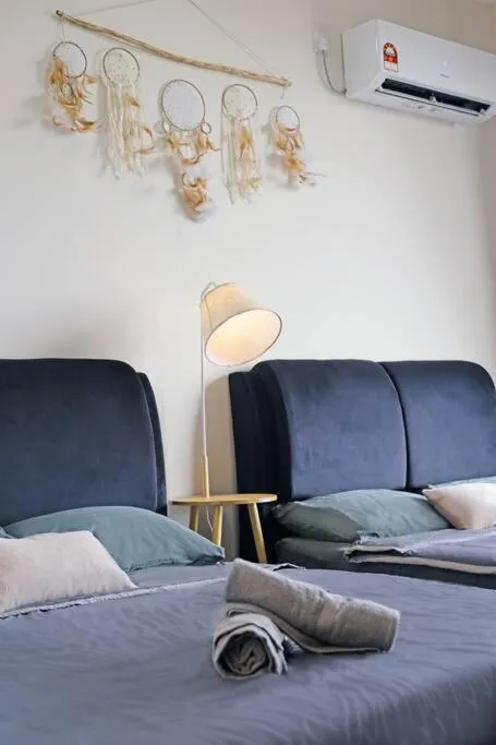 Bed in CUBE8TEEN#Austin Central #Walk to Little Paris