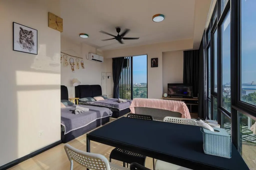 Bed in CUBE8TEEN#Austin Central #Walk to Little Paris